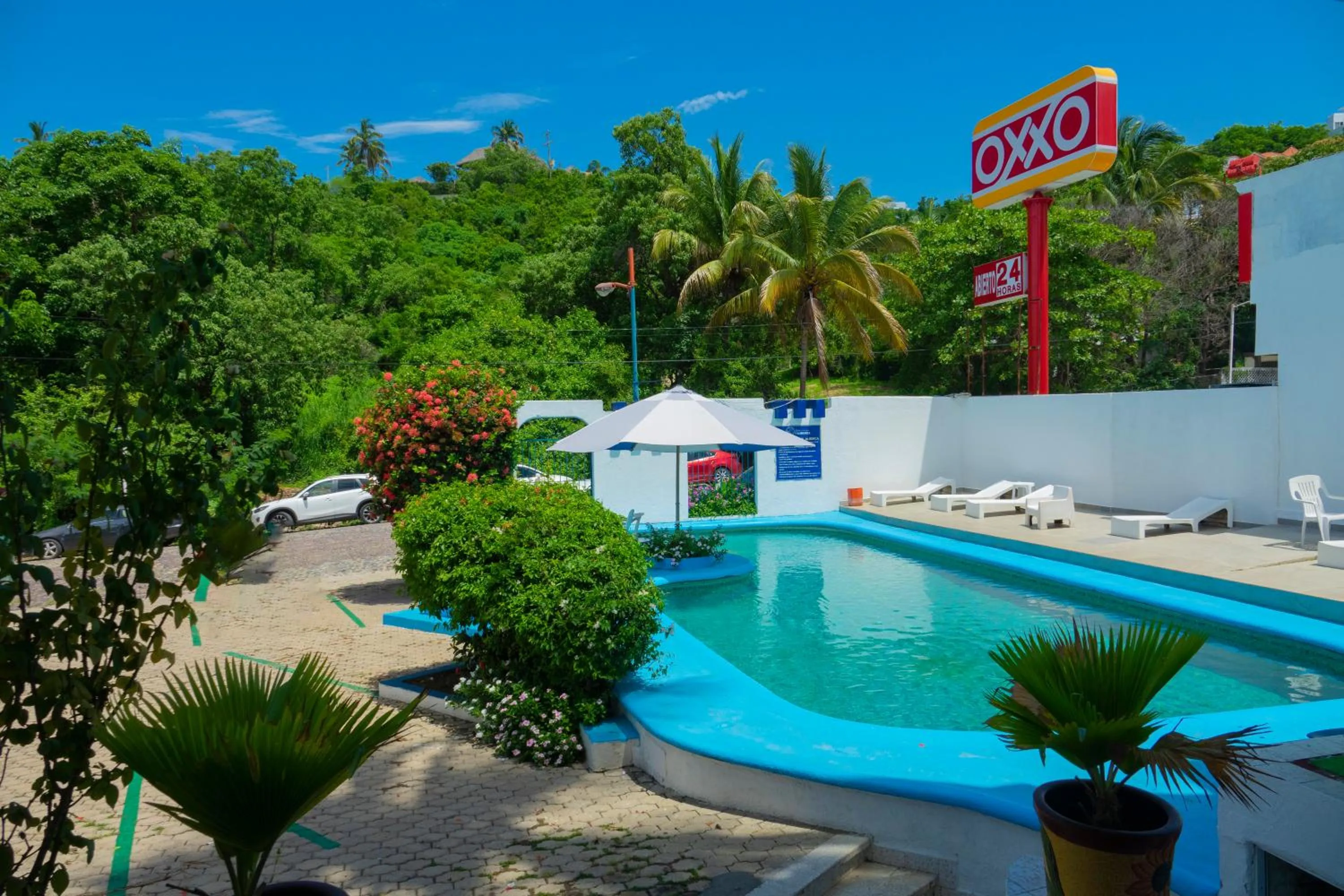 Swimming pool in Suites La Audiencia