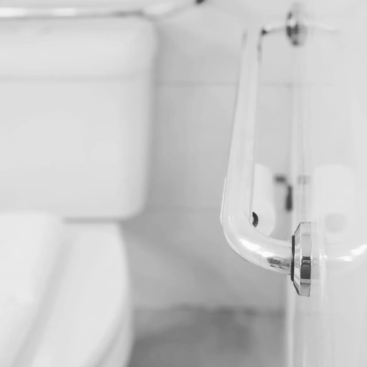 Bathroom in Aero Inn Hotel