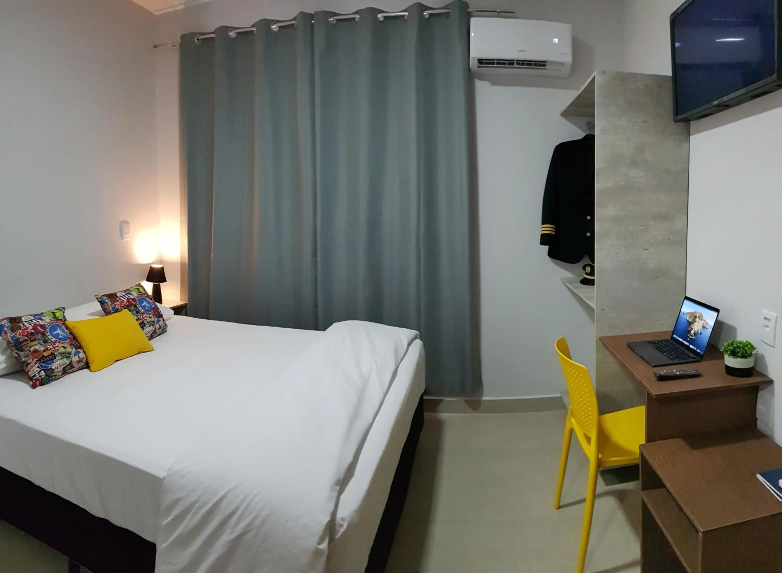 Photo of the whole room, Bed in Aero Inn Hotel