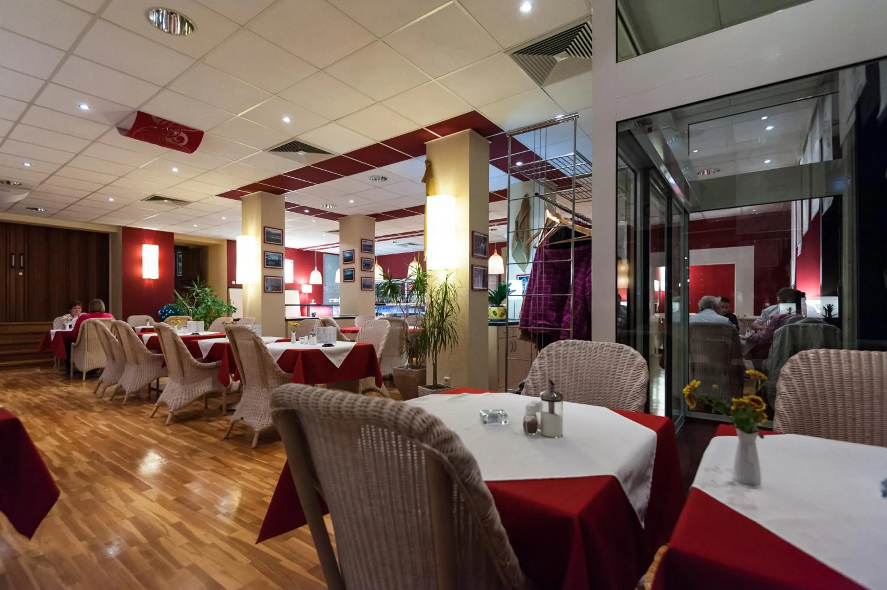 Restaurant/places to eat in Panorama Hotel Bansin