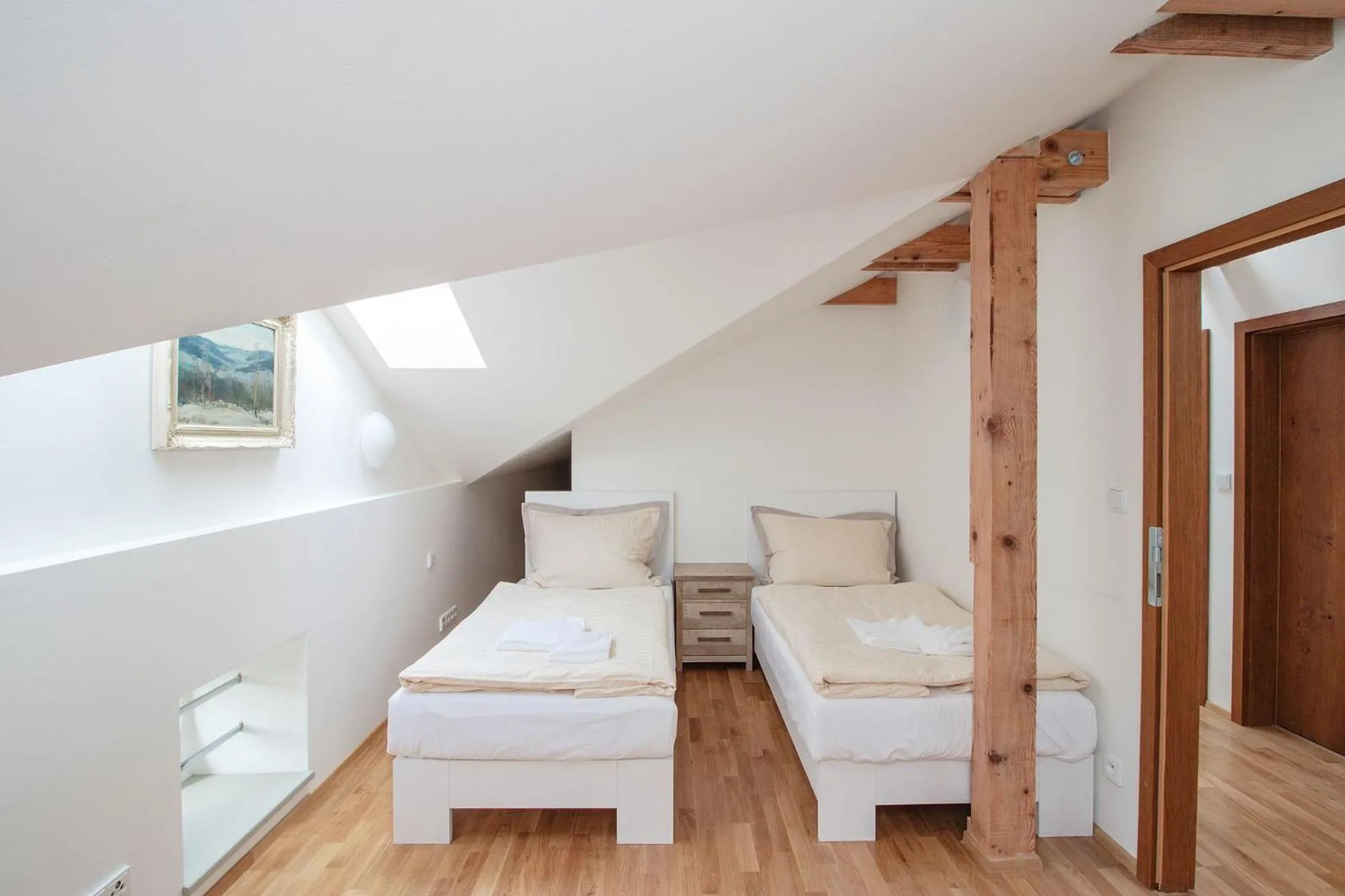 Twin Room with Private External Bathroom in Pivovar Řevnice