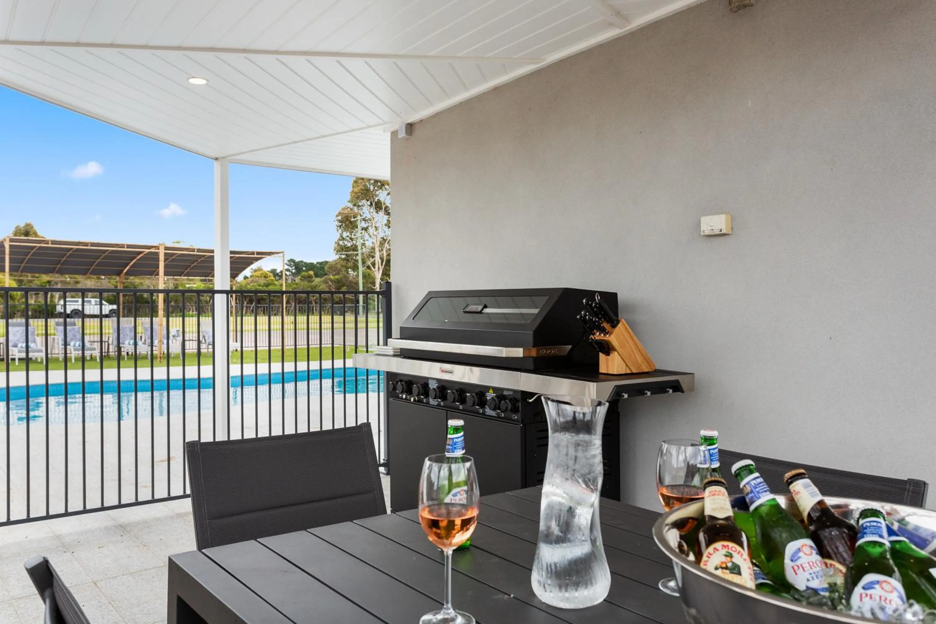 BBQ facilities in Sanctuary Inn on Westernport