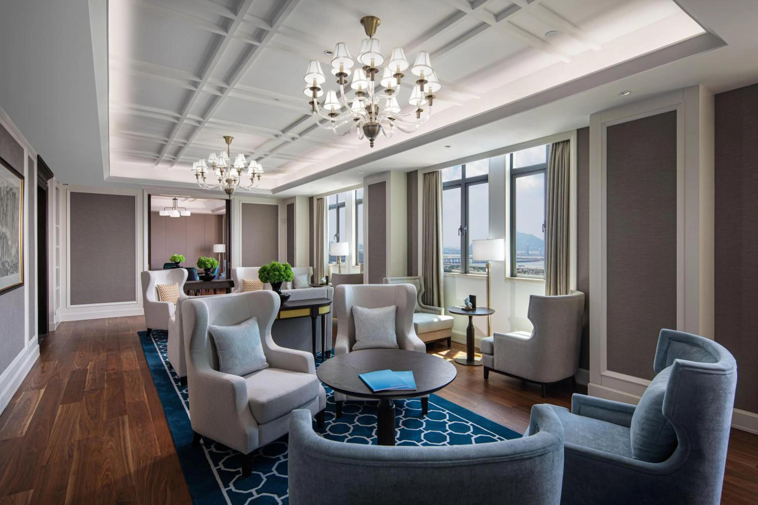 Library in C&D Hotel,Xiamen Xiang'an-Late Check Out & Free Welcome Snacks