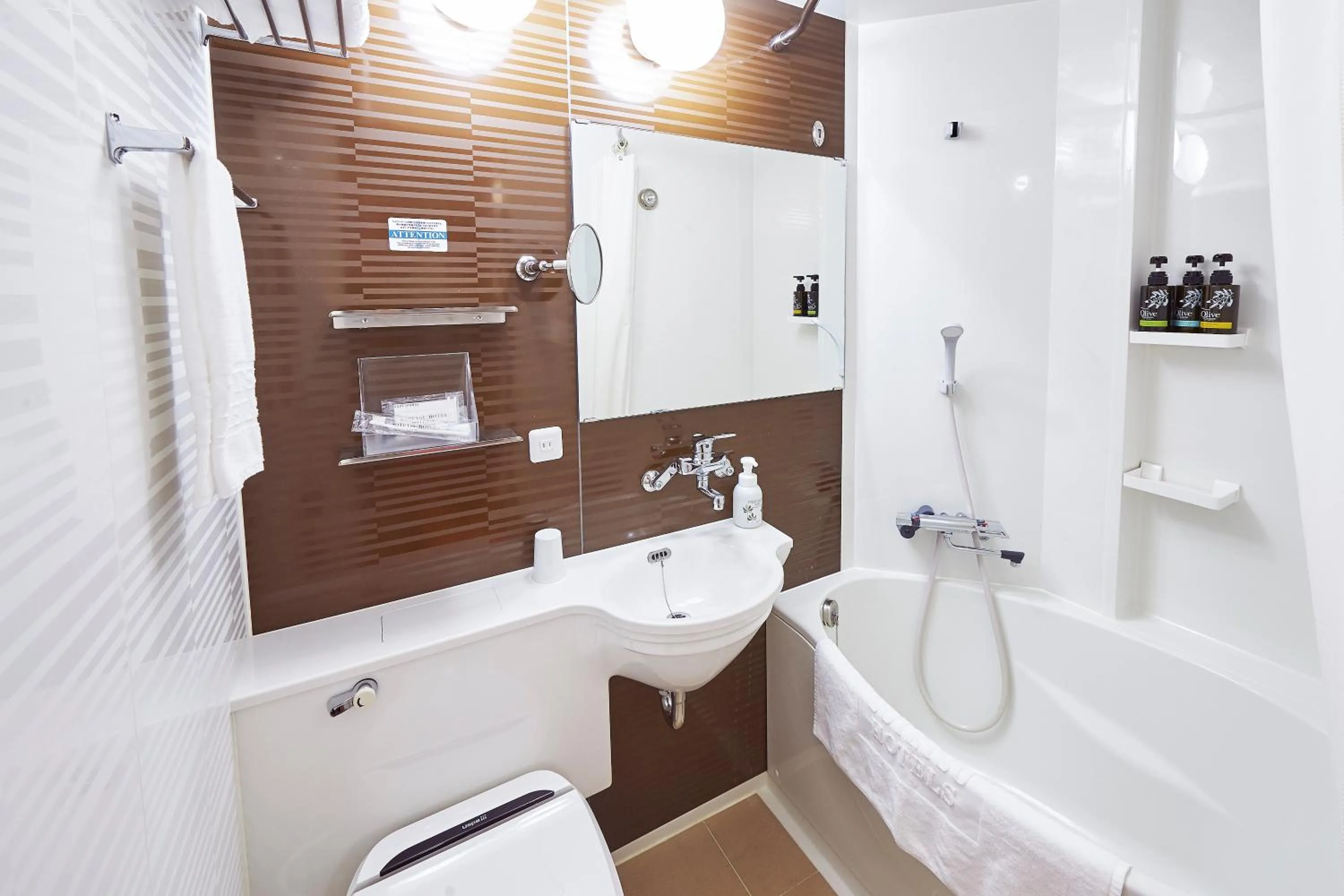 Toilet in Sotetsu Fresa Inn Kanda-Otemachi