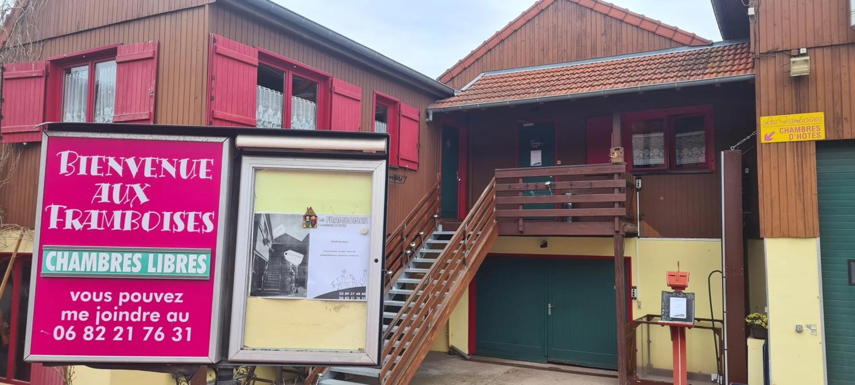 Property building in Gîte et chambres d'hôtes Les Framboises