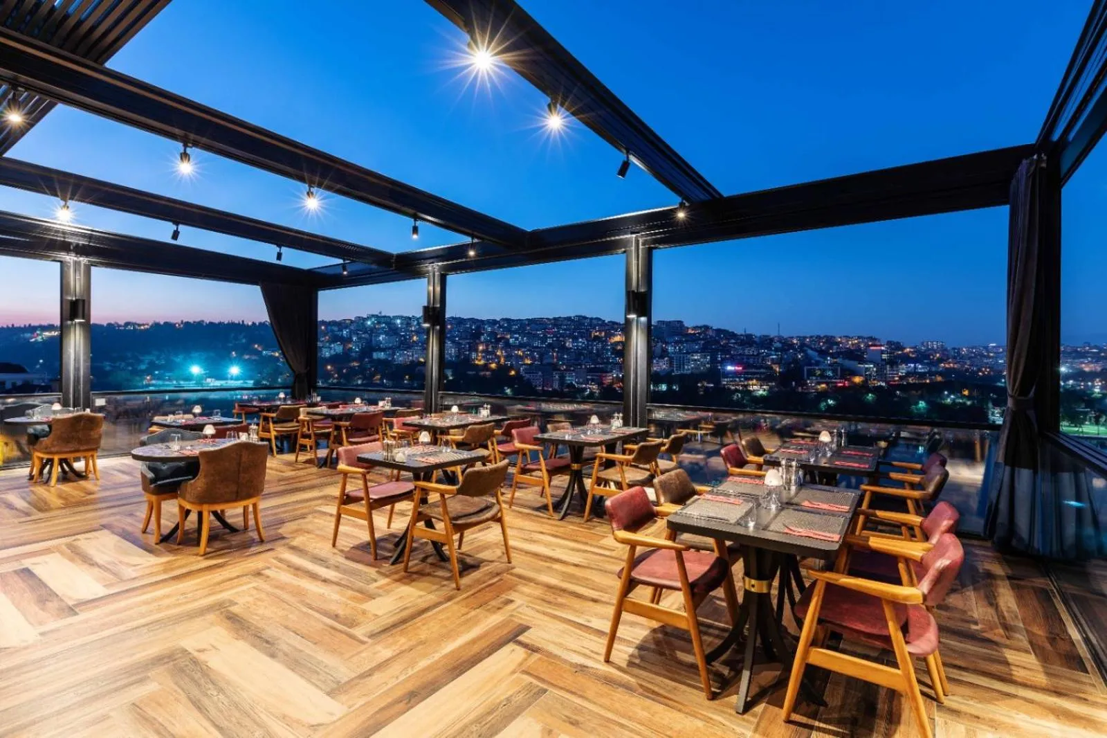 Nightclub / DJ in Ramada by Wyndham Istanbul Golden Horn