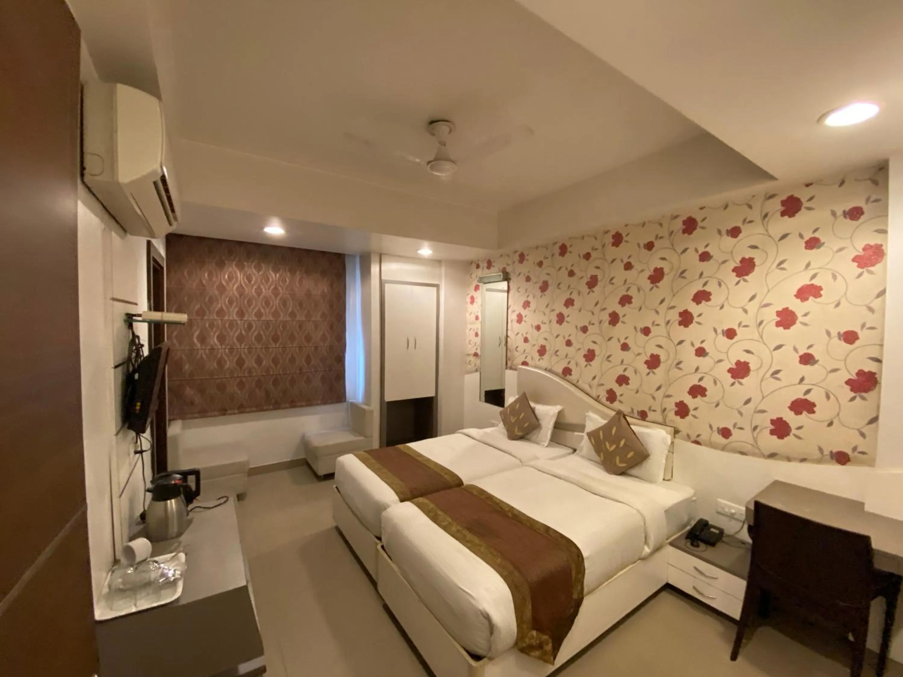 Bedroom, Bed in Starlit Select Nirvana