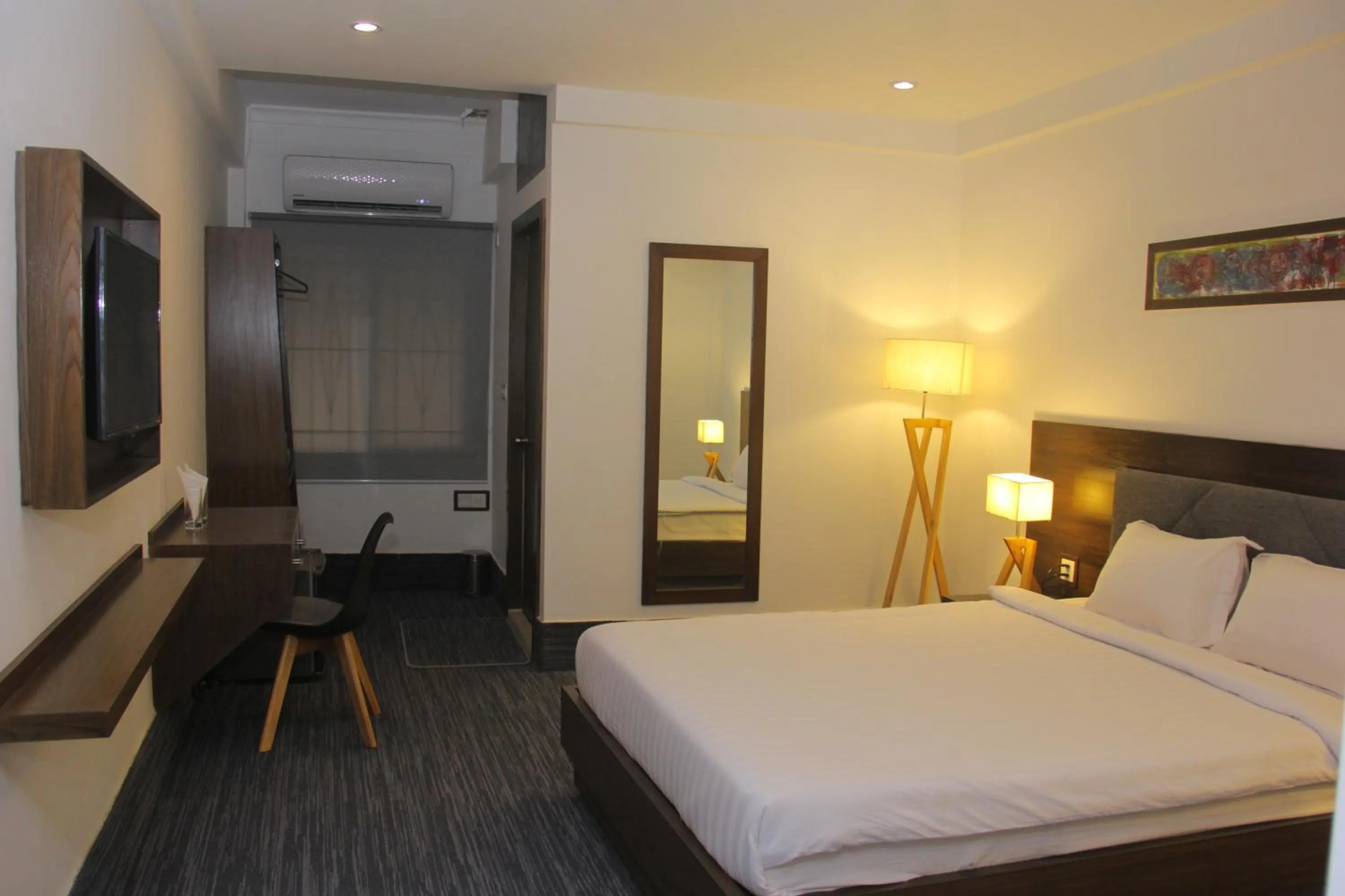 Bed in Hotel Zakaria International