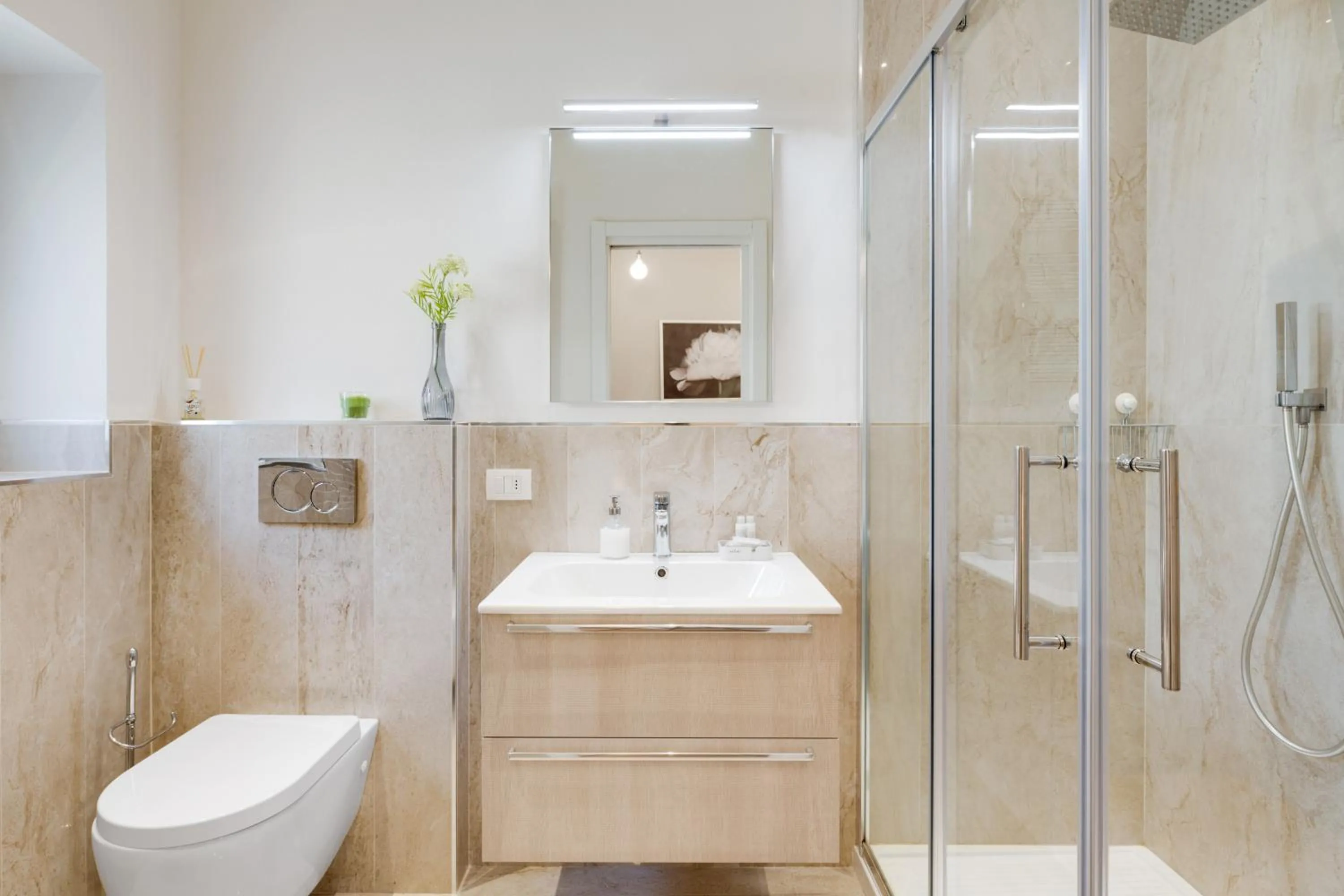 Bathroom in GuestHost - Palazzo Pitti & Ponte Vecchio Cozy Flat