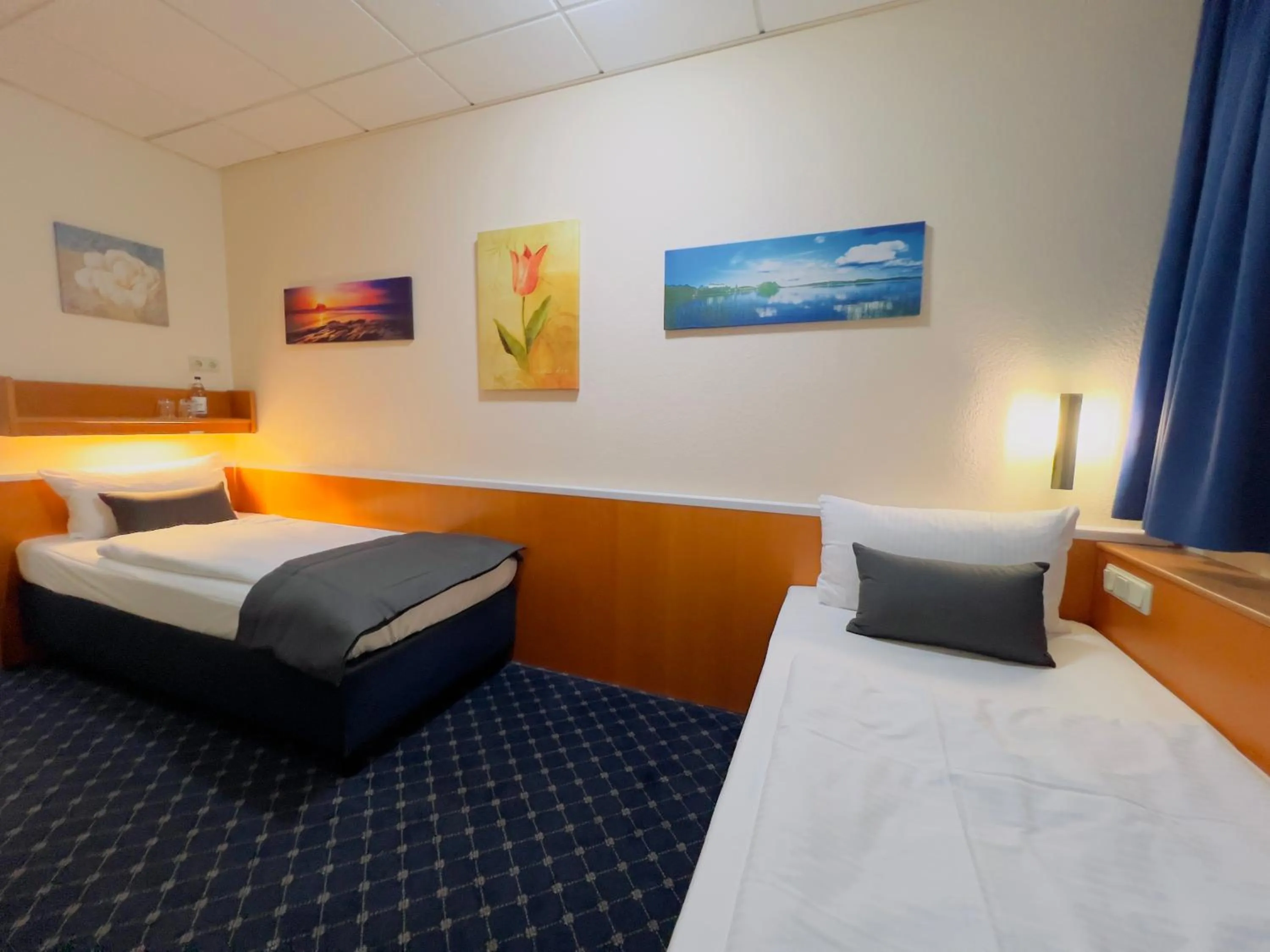 Bed in Elbbrücken Hotel