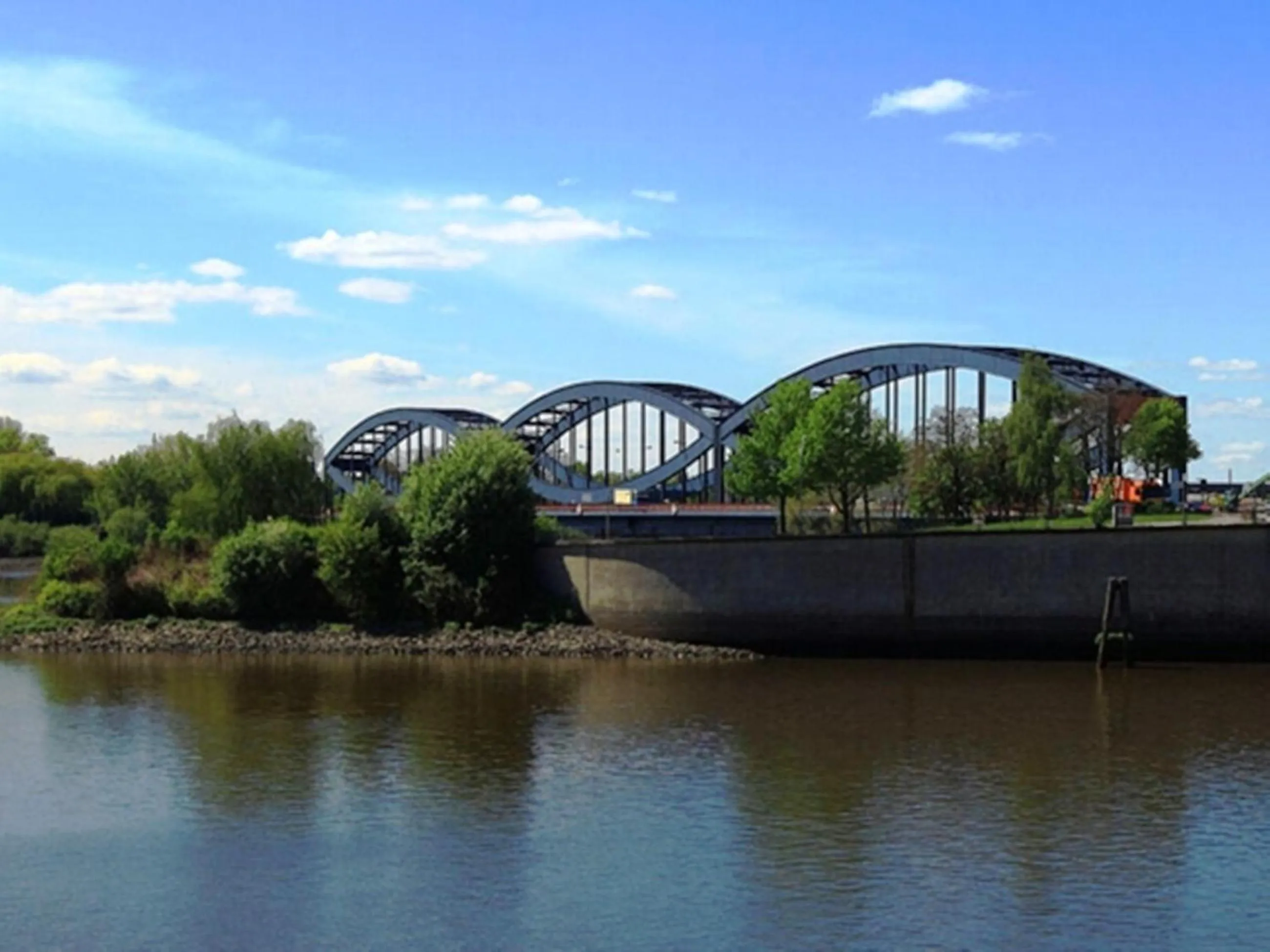 Day in Elbbrücken Hotel