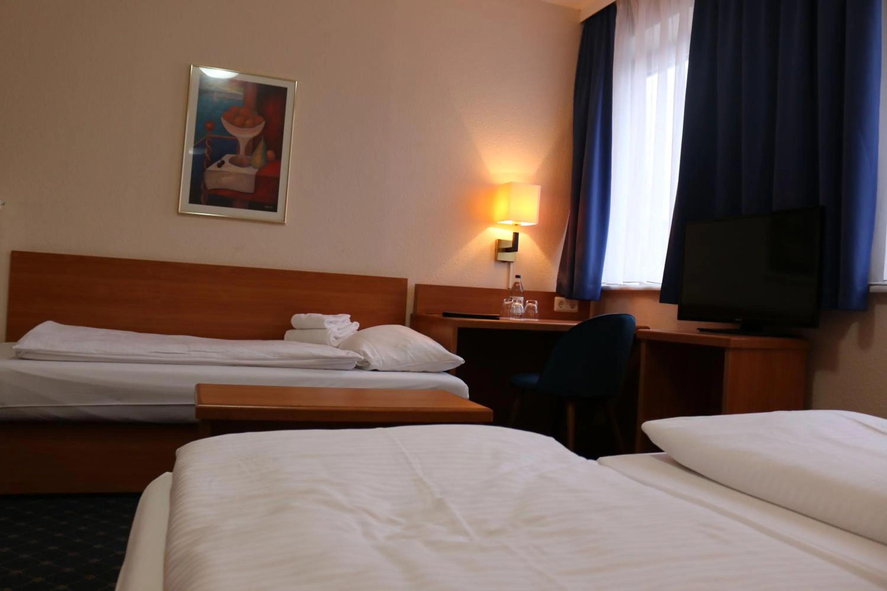 Bed in Elbbrücken Hotel