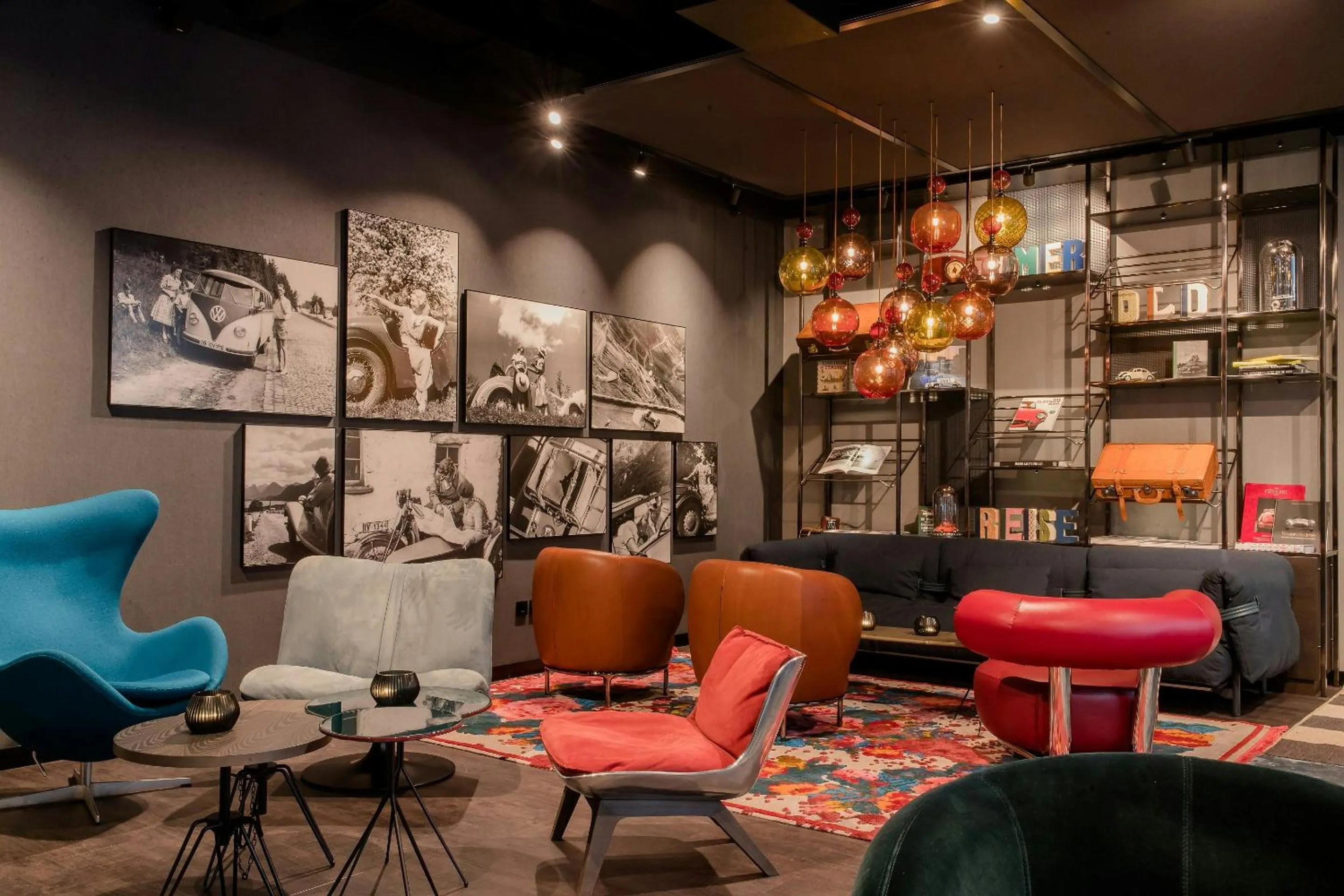 Lounge or bar in Motel One Frankfurt-Eastside