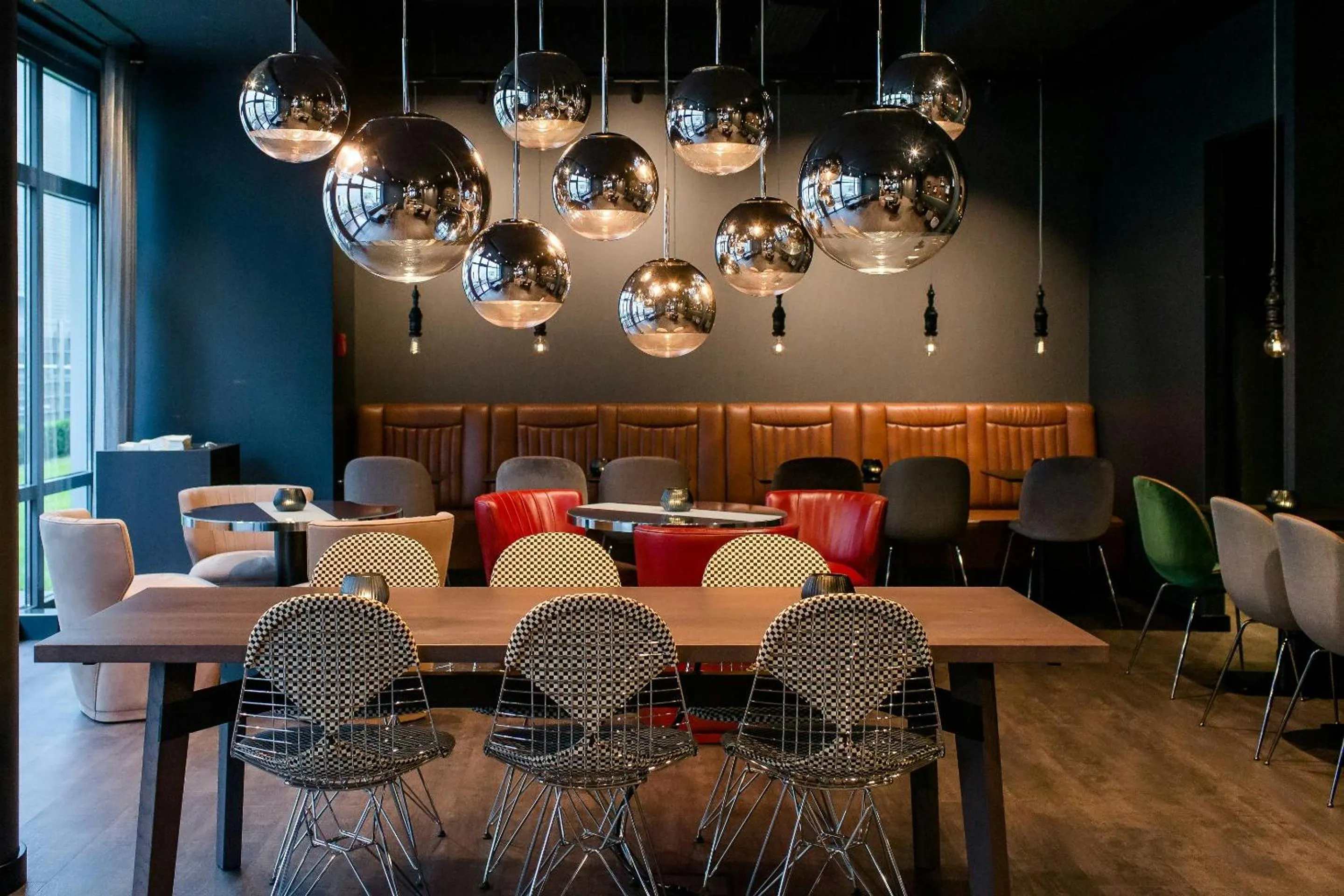 Lounge or bar in Motel One Frankfurt-Eastside