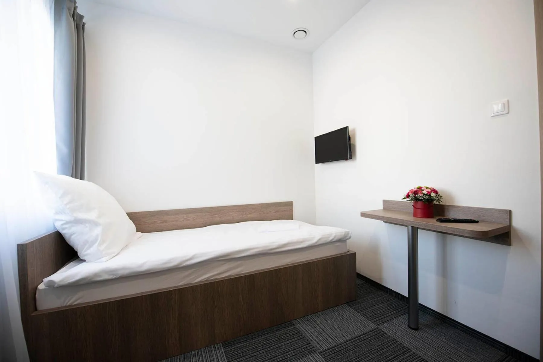 Photo of the whole room, Bed in Hostel SMS FREE PARKING