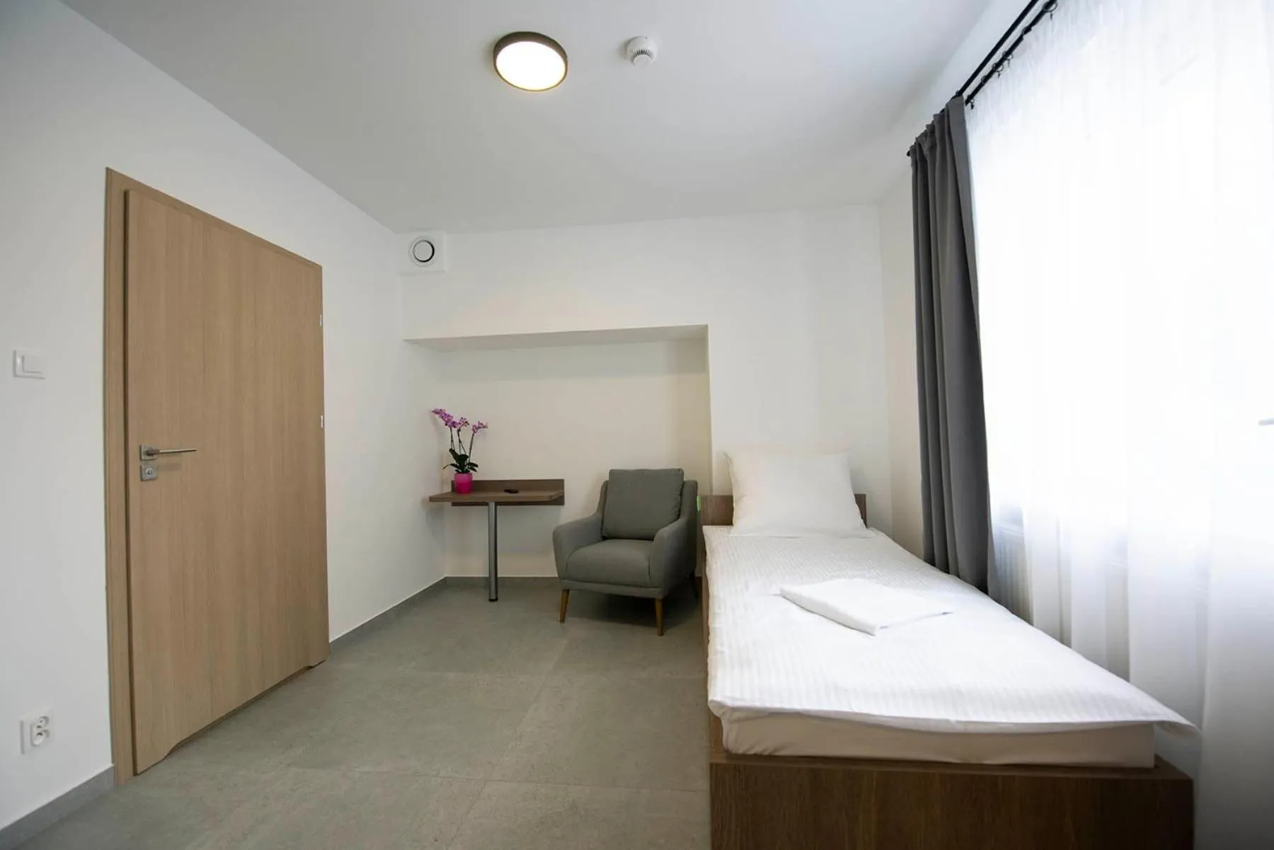 Photo of the whole room, Bed in Hostel SMS FREE PARKING