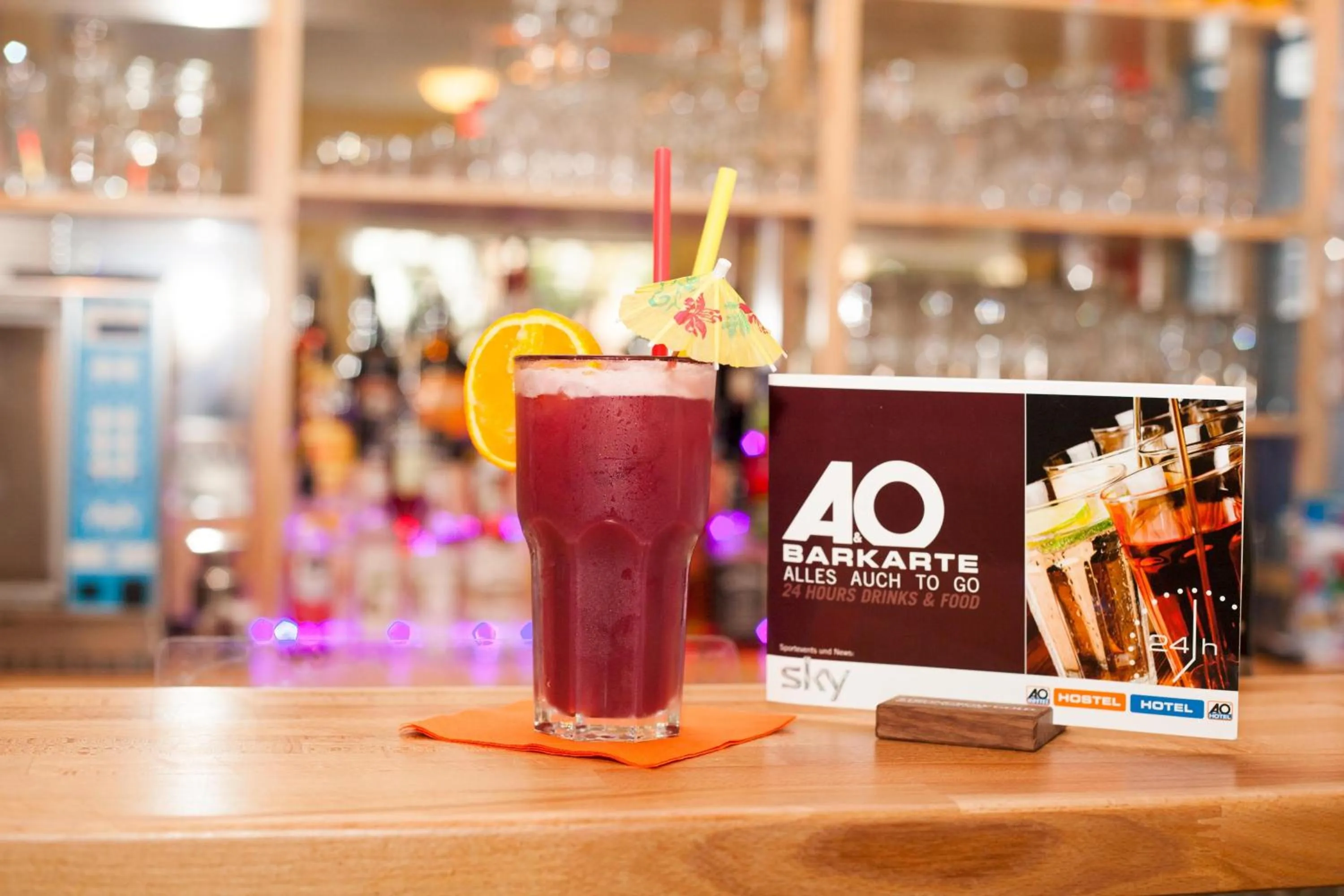 Lounge or bar in a&o Aachen Hauptbahnhof