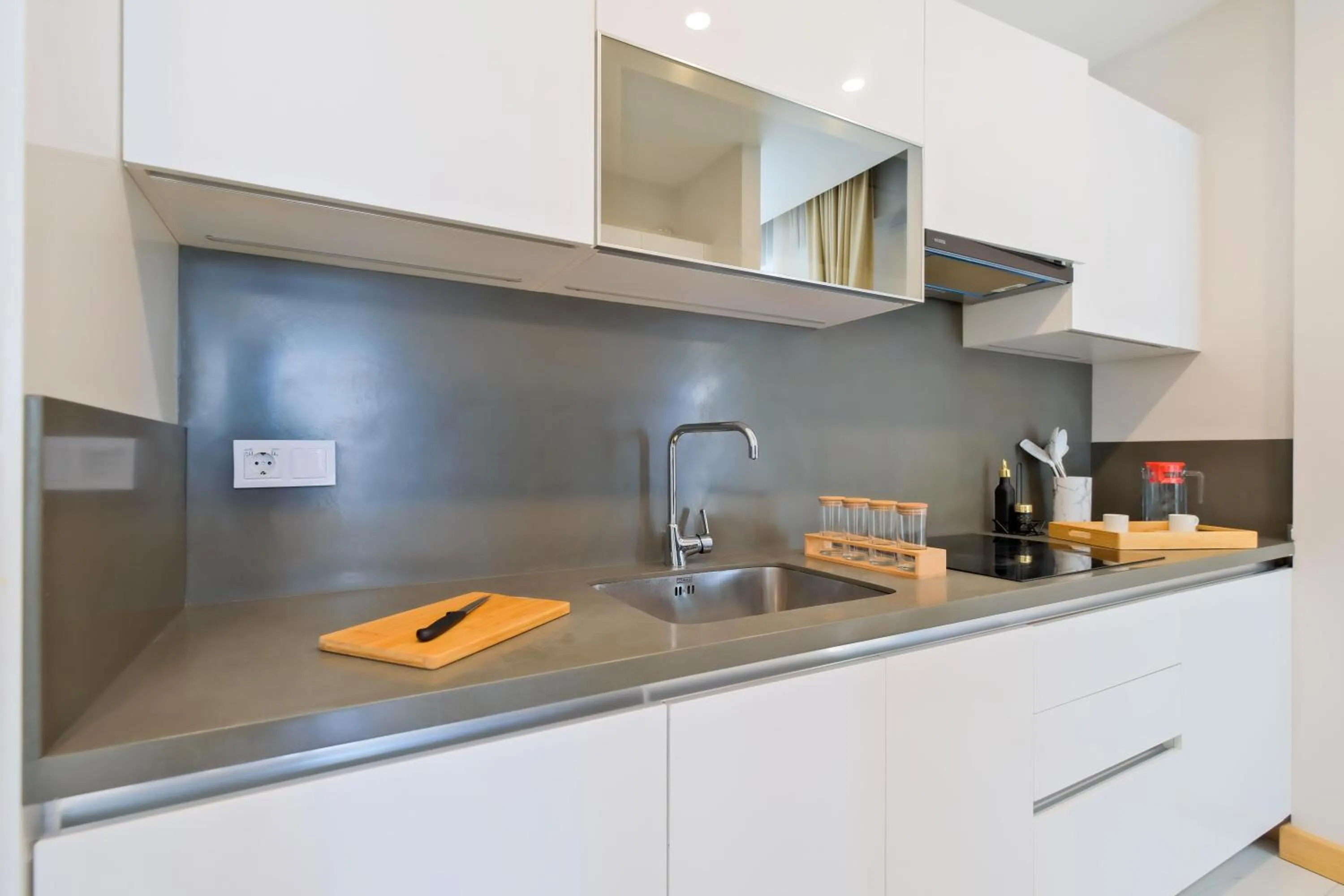 Coffee/tea facilities in Grand Residence by NewInn