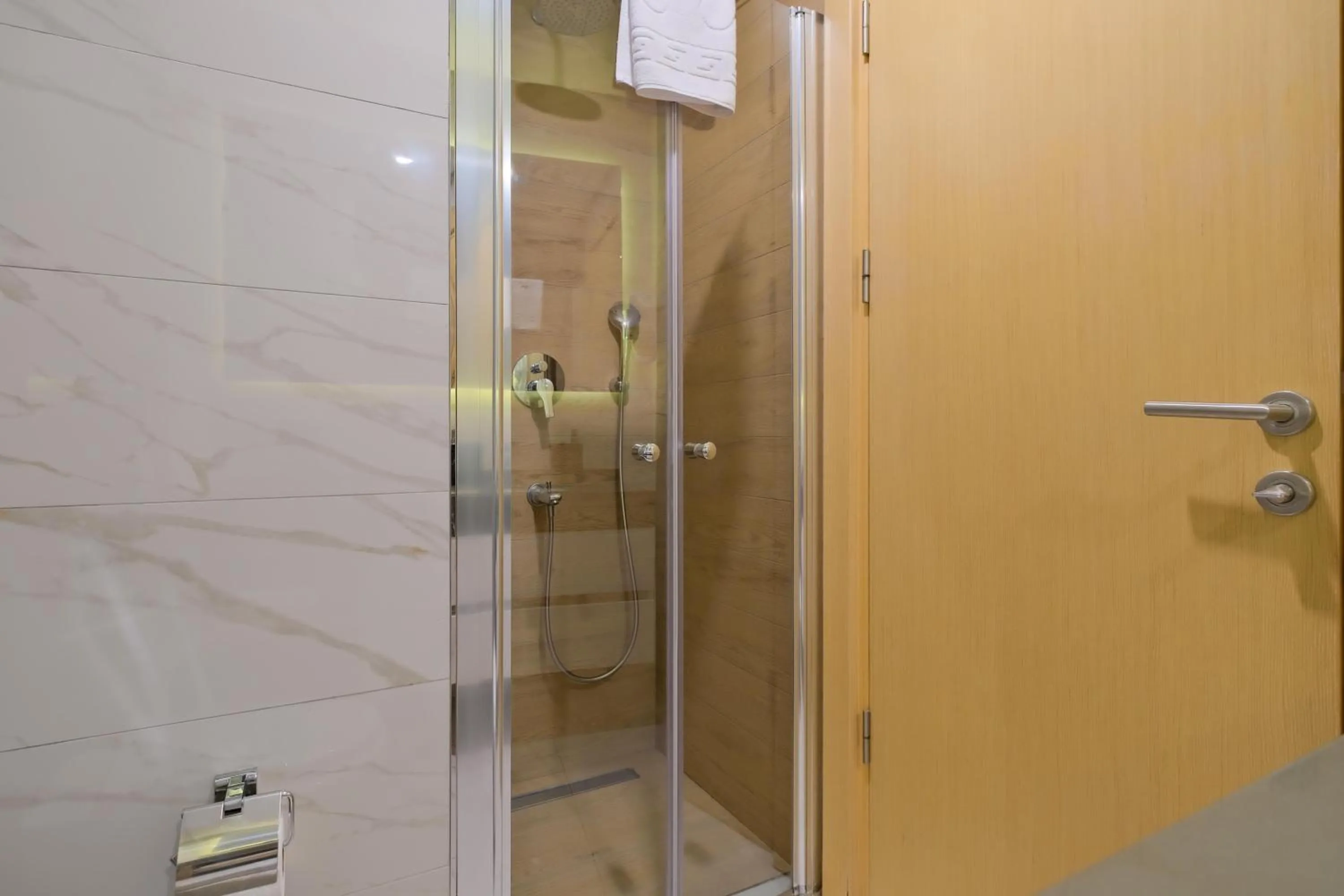 Shower in Grand Residence by NewInn