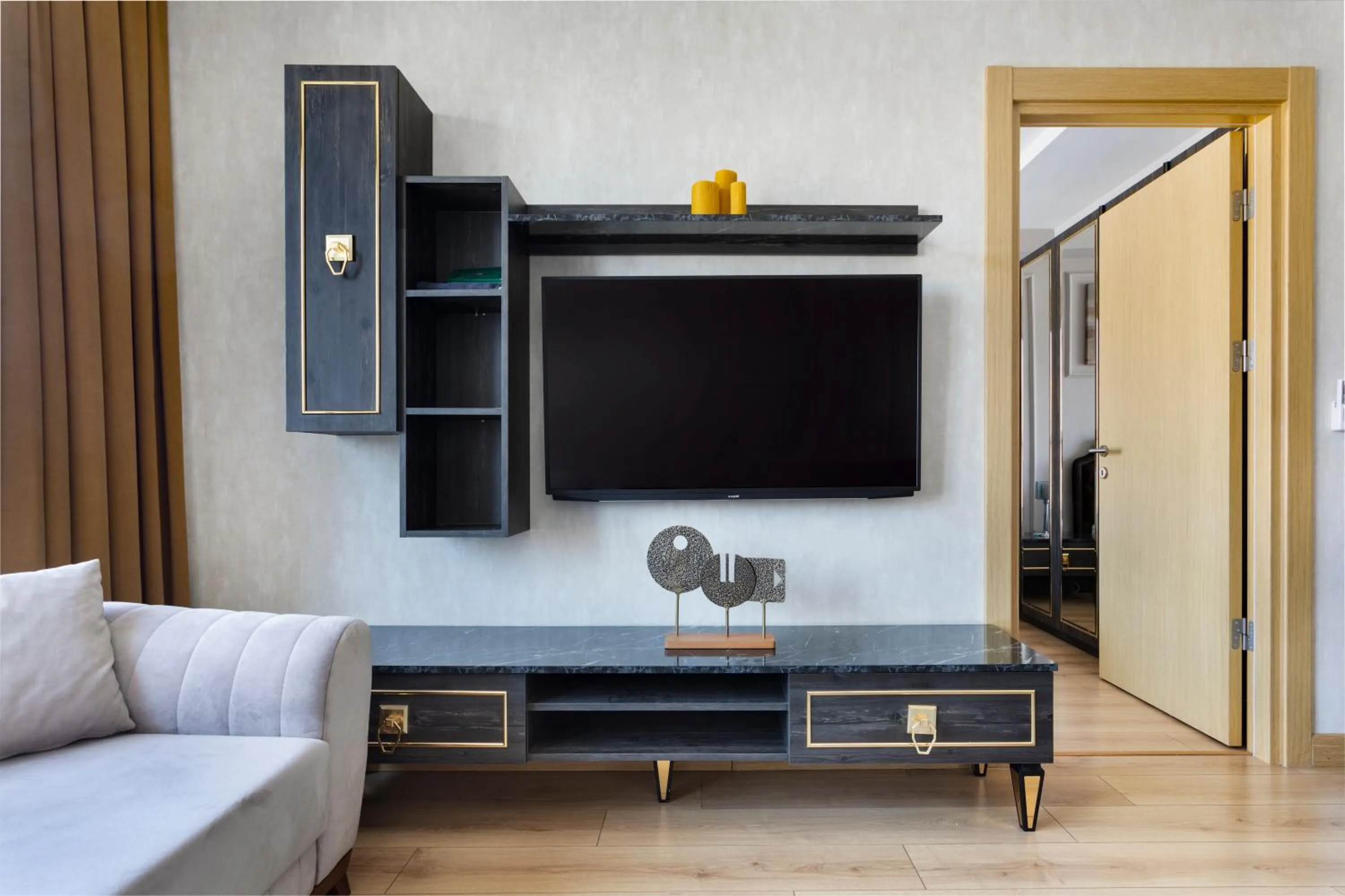 TV and multimedia in Grand Residence by NewInn