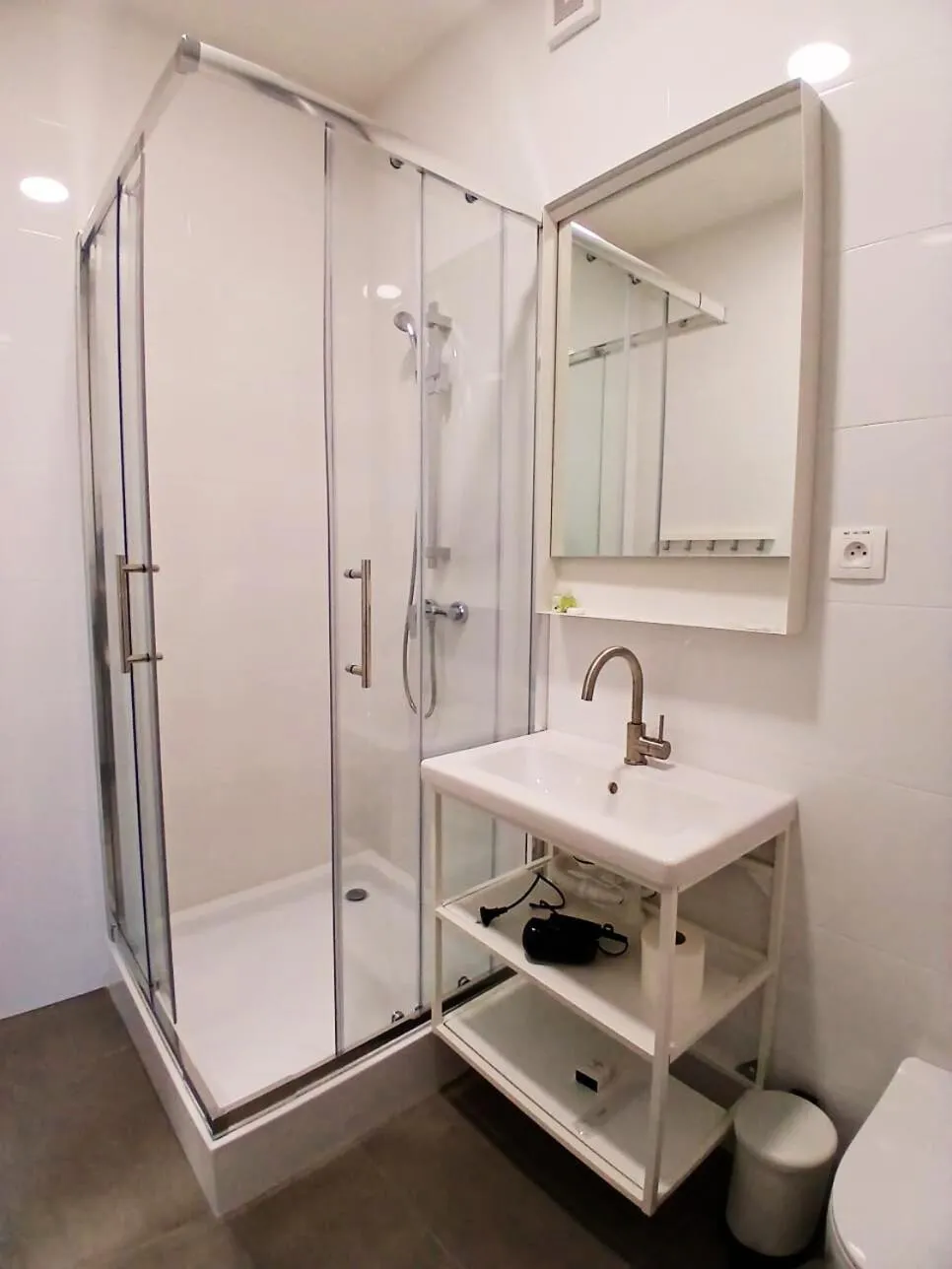 Shower in Garni Hotel DOCK Bratislava