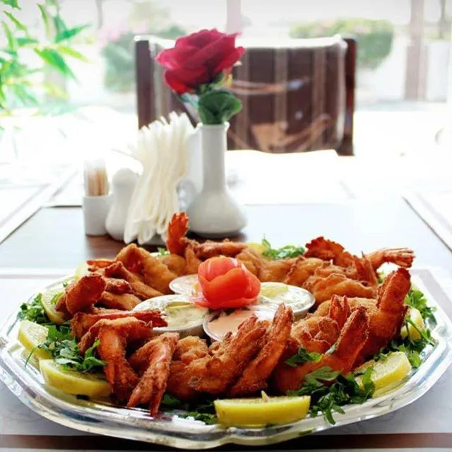 Food in Daraysh Hotel