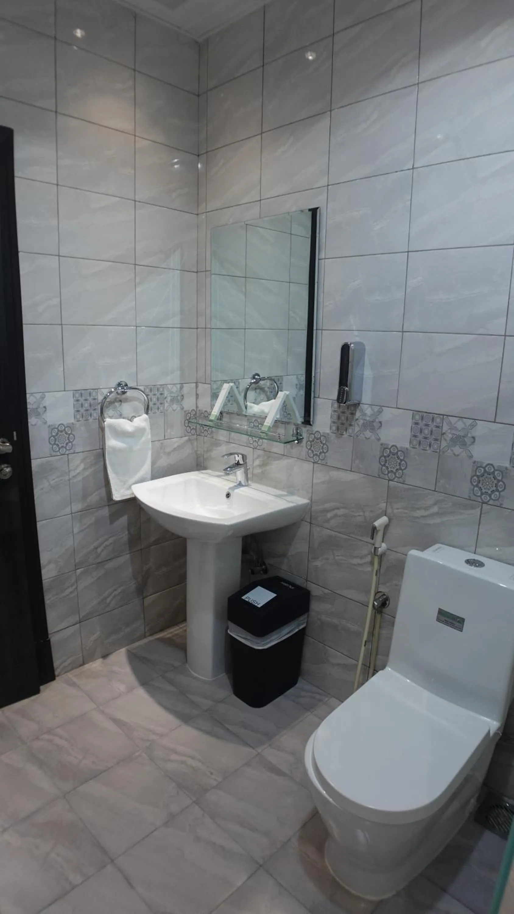 Bathroom in Daraysh Hotel