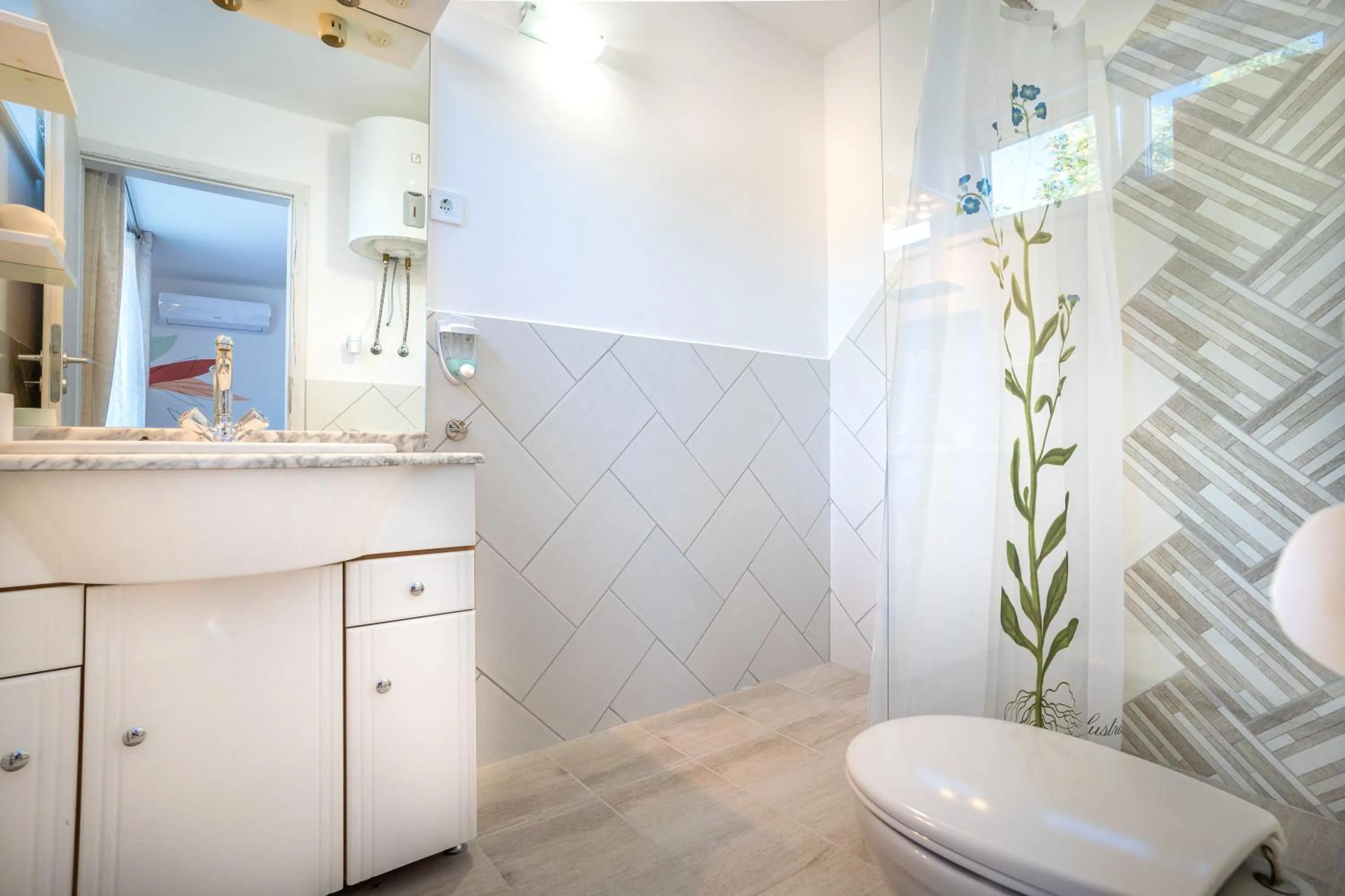 Shower in Zen House ADULT ONLY 16plus