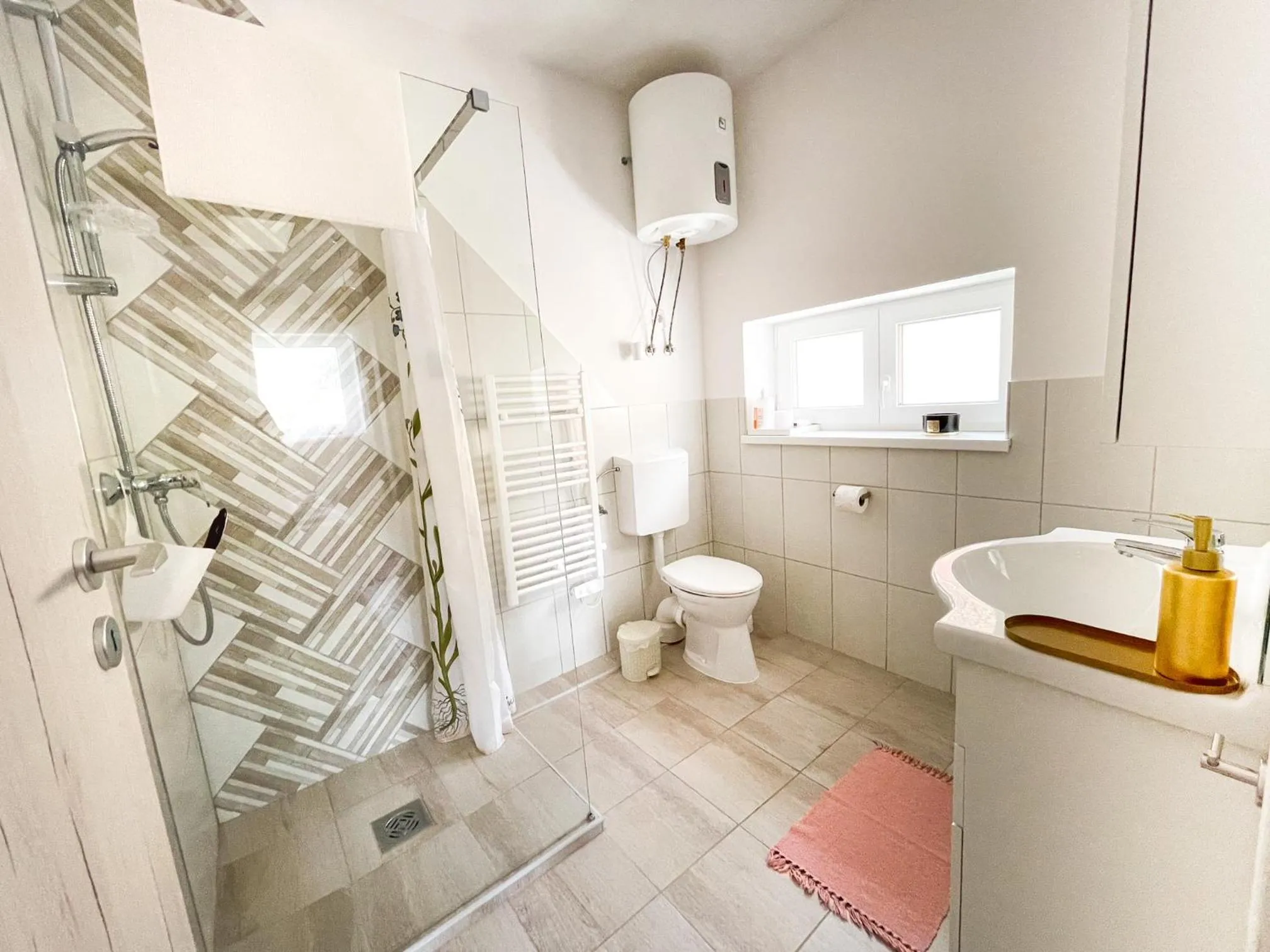 Shower in Zen House ADULT ONLY 16plus