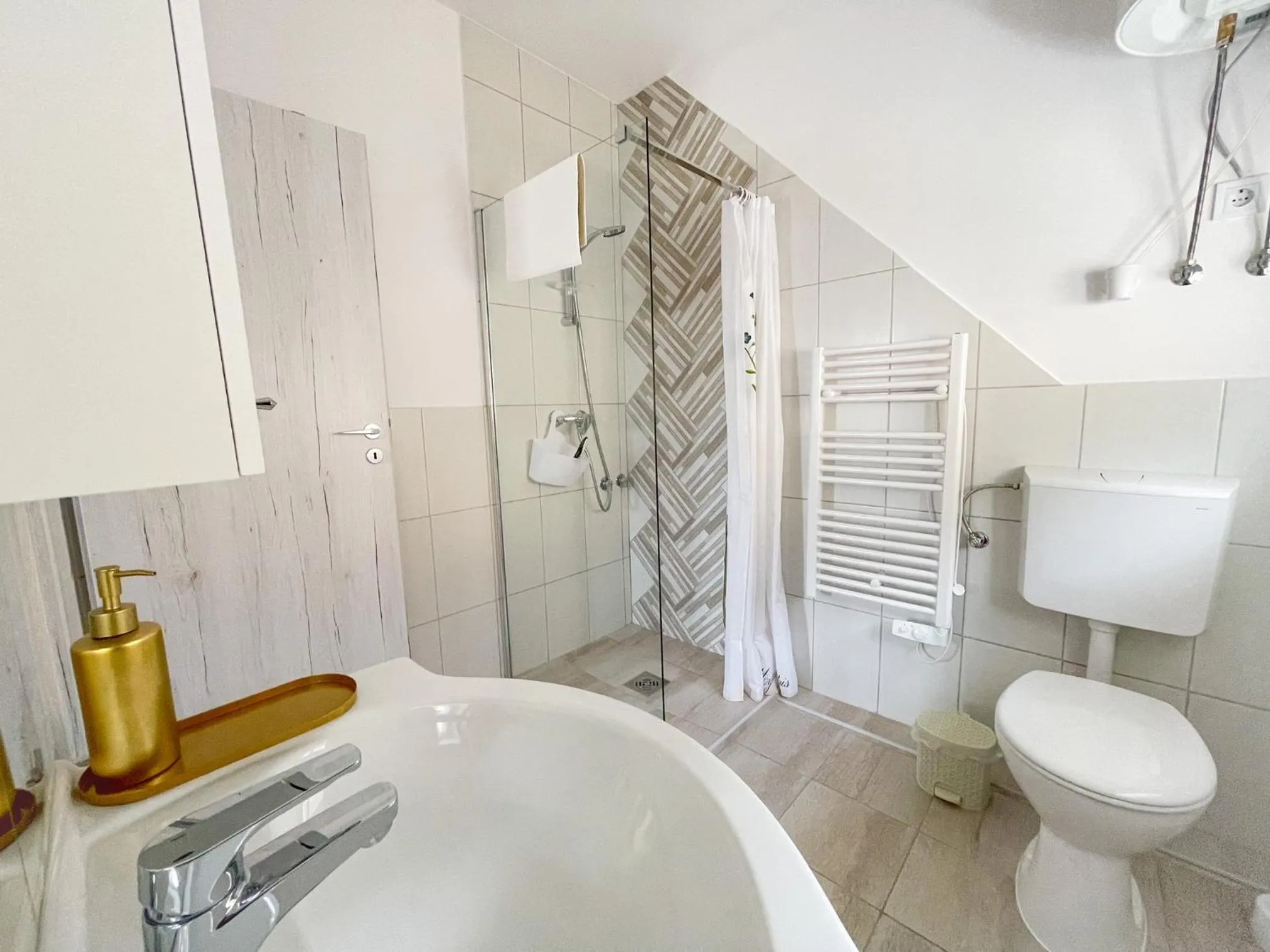 Shower in Zen House ADULT ONLY 16plus