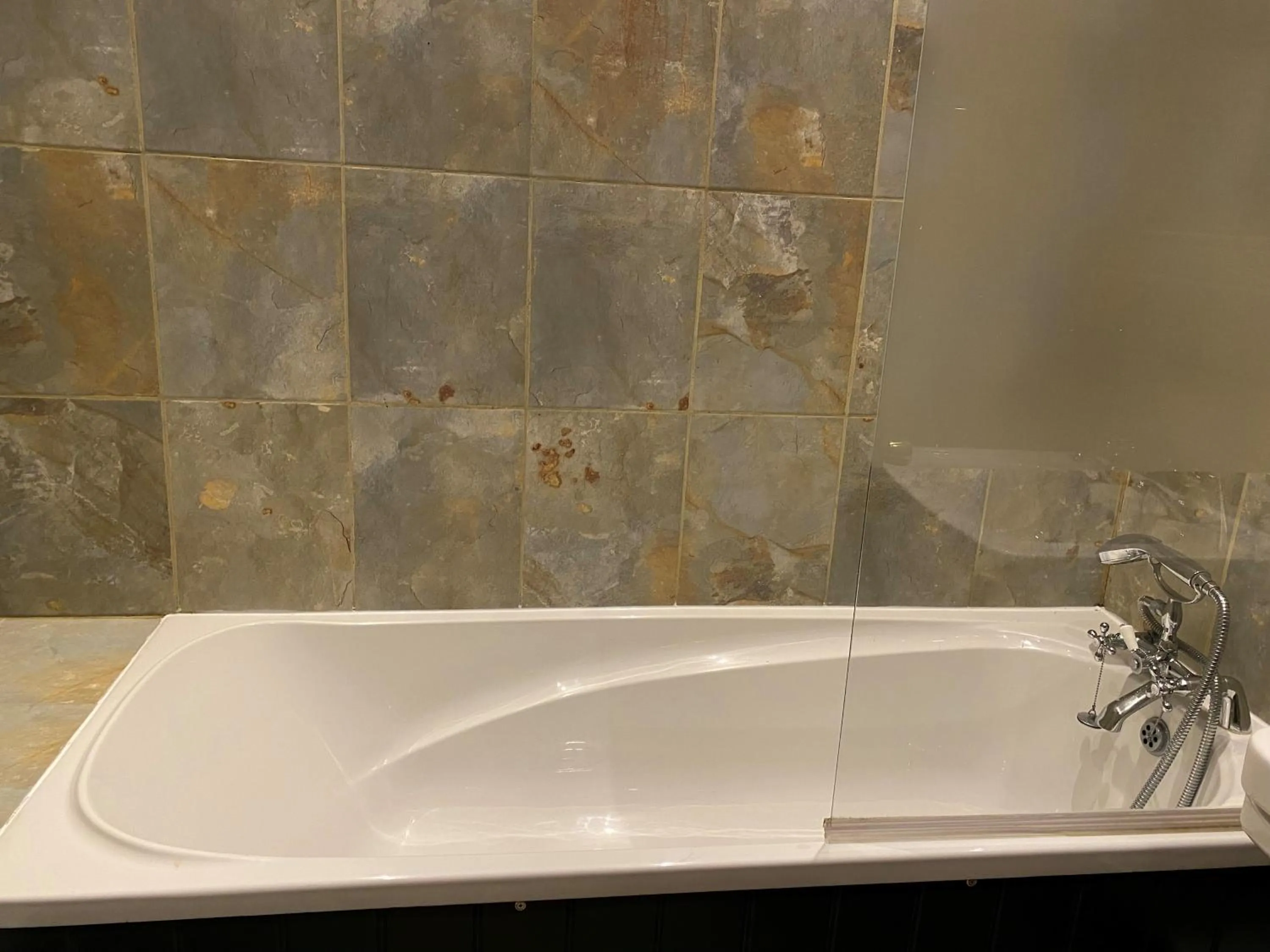 Bathroom in The Seven Stars