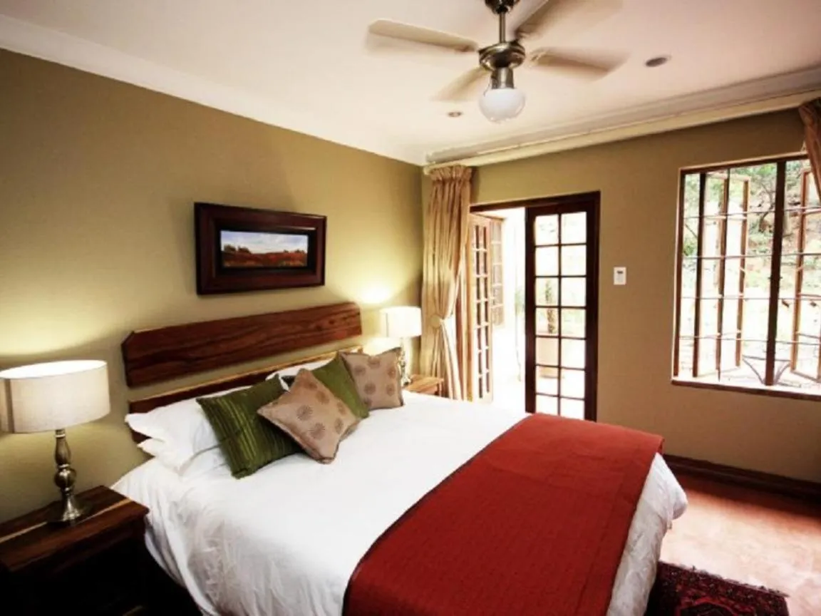 Photo of the whole room, Bed in Bellstone B&B