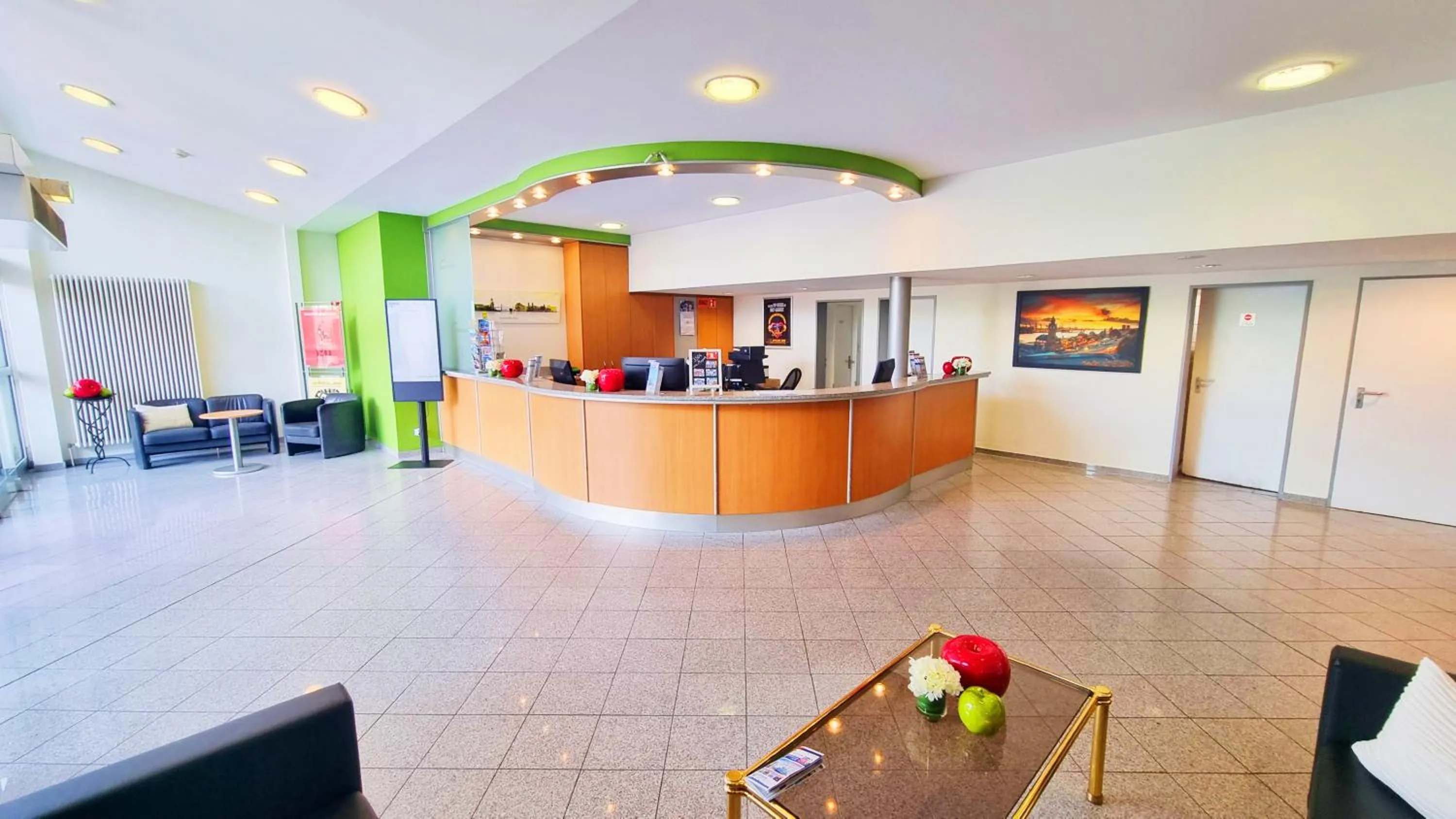 Lobby or reception in Panorama Inn Hotel und Boardinghaus