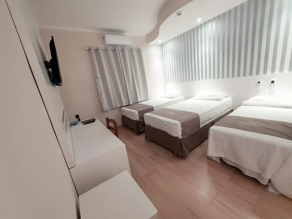 Triple Room with Balcony in Charles Hotel Triple Room with Balcony in Charles Hotel