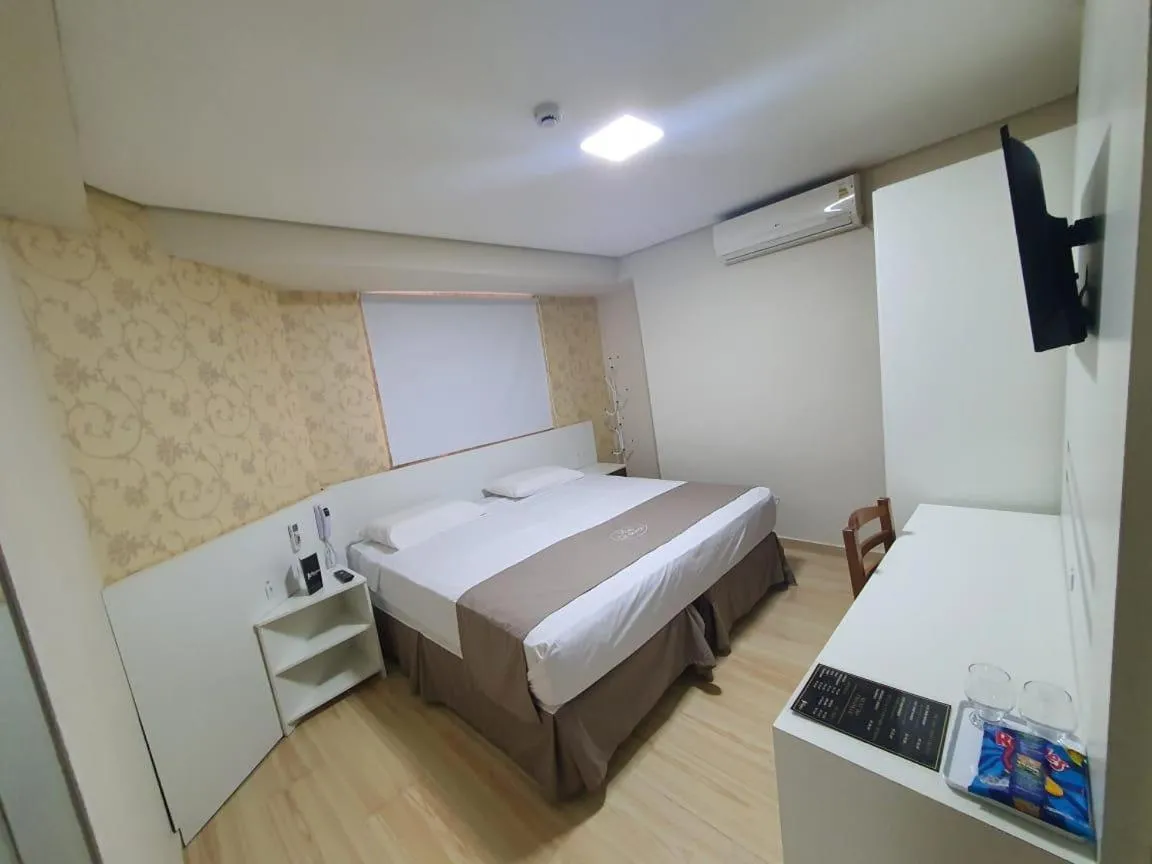 Single Room - single occupancy in Charles Hotel