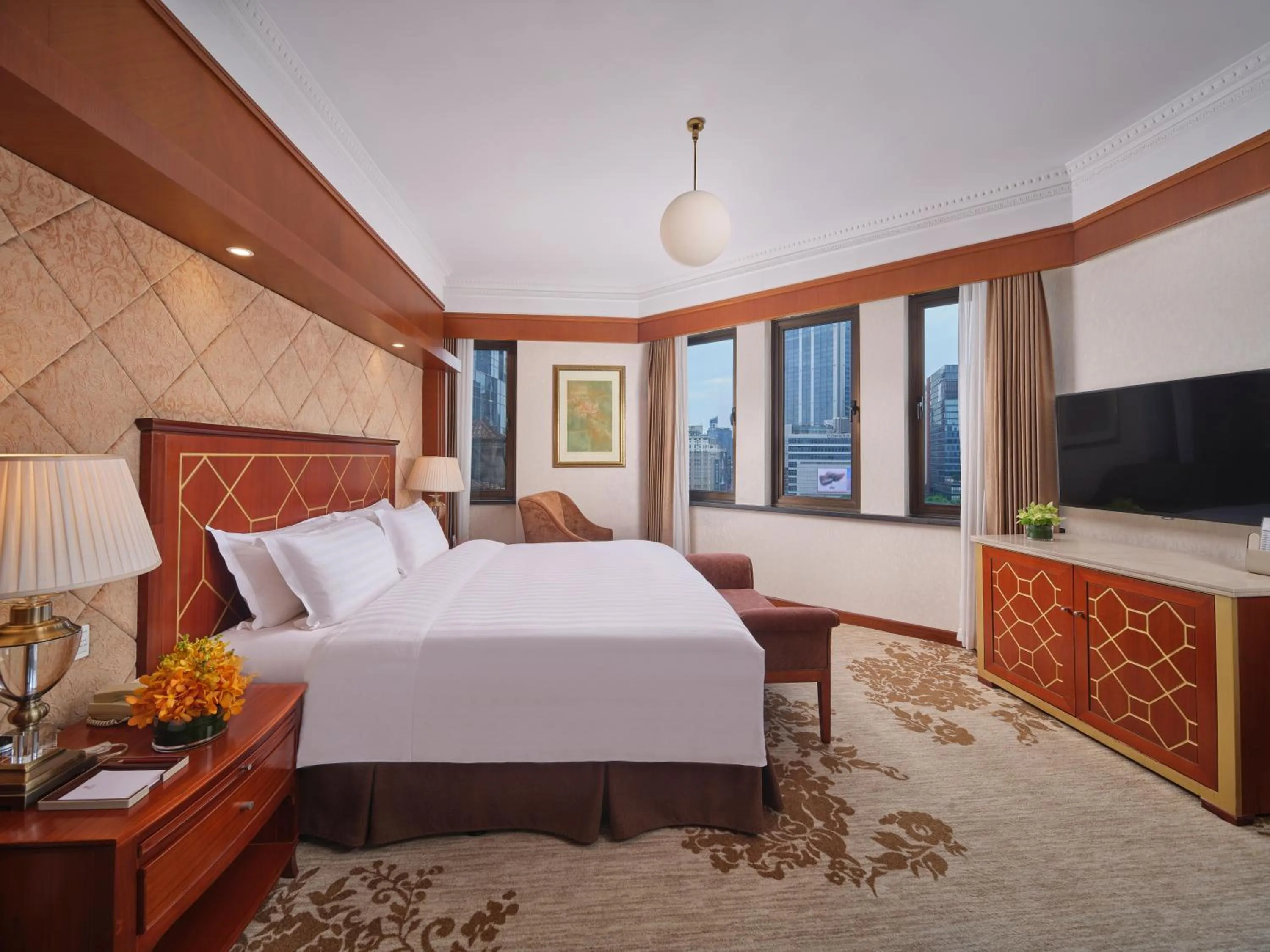 Bedroom, Bed in Shanghai Park Hotel - Hudec Excellent Historical Building - Priority Access for Classic Butterfly Cookies Without queuing to guests