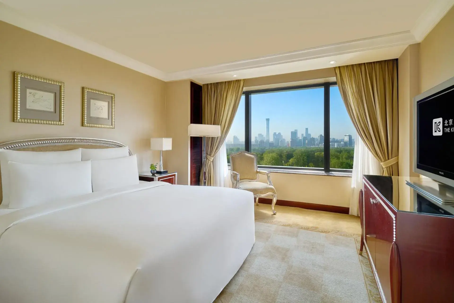 Premium Suite in The Kunlun Beijing Jin Jiang Radisson Premium Suite in The Kunlun Beijing Jin Jiang Radisson