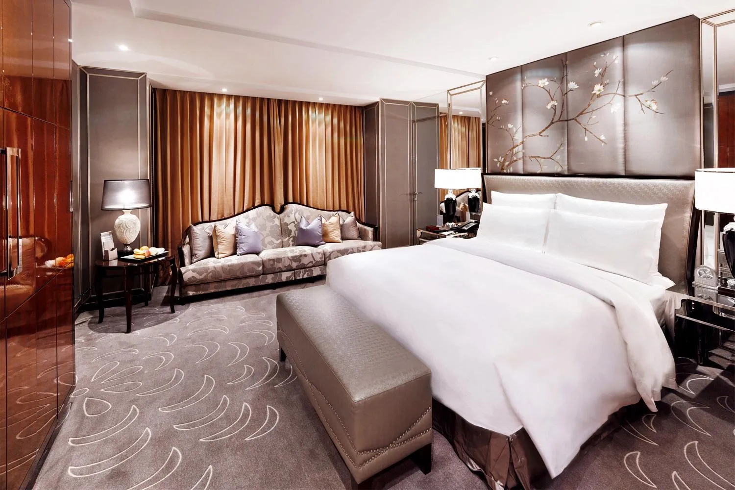 Bedroom, Bed in The Kunlun Beijing Jin Jiang Radisson