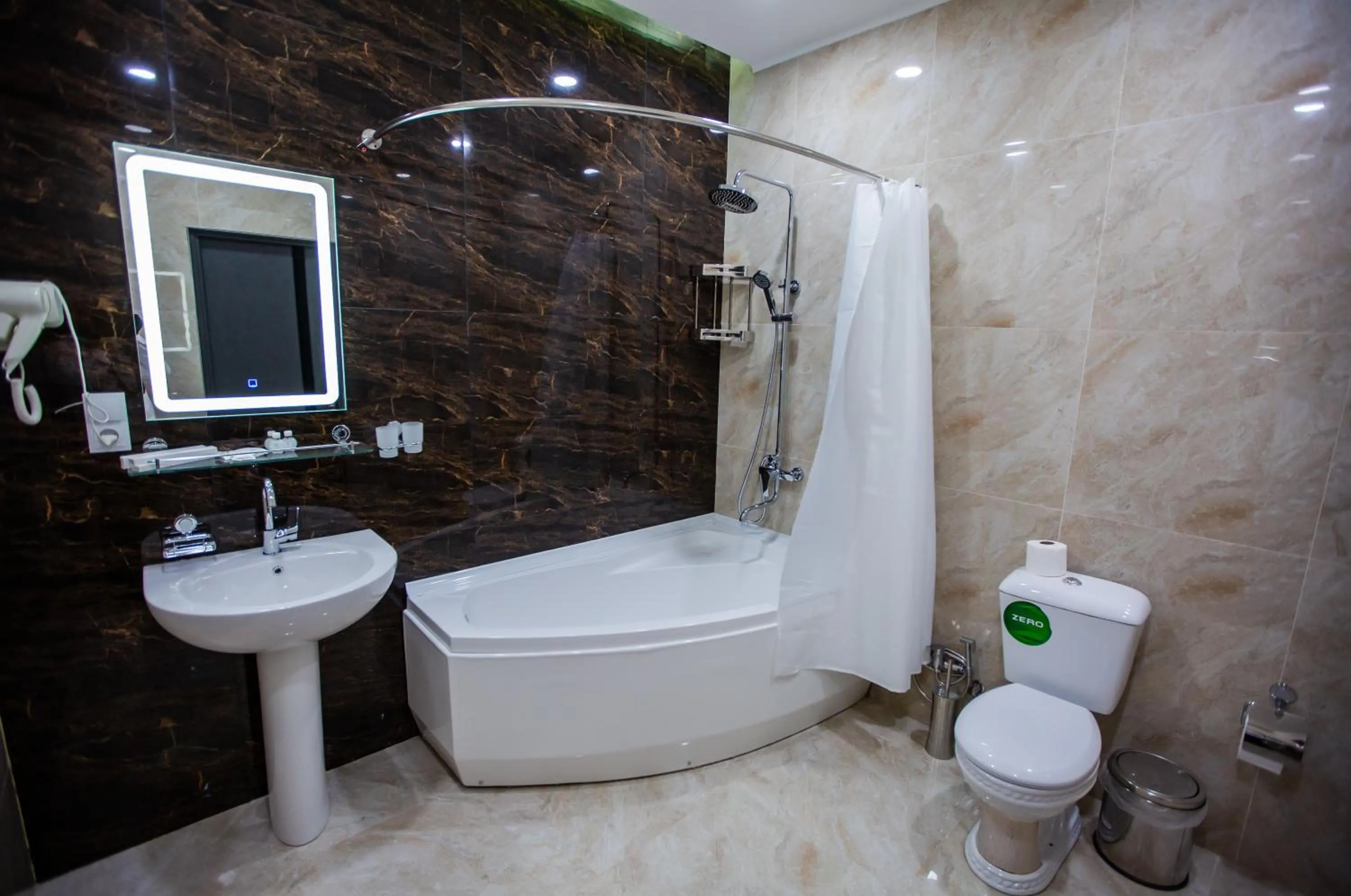 Shower in Hotel Ak Saray