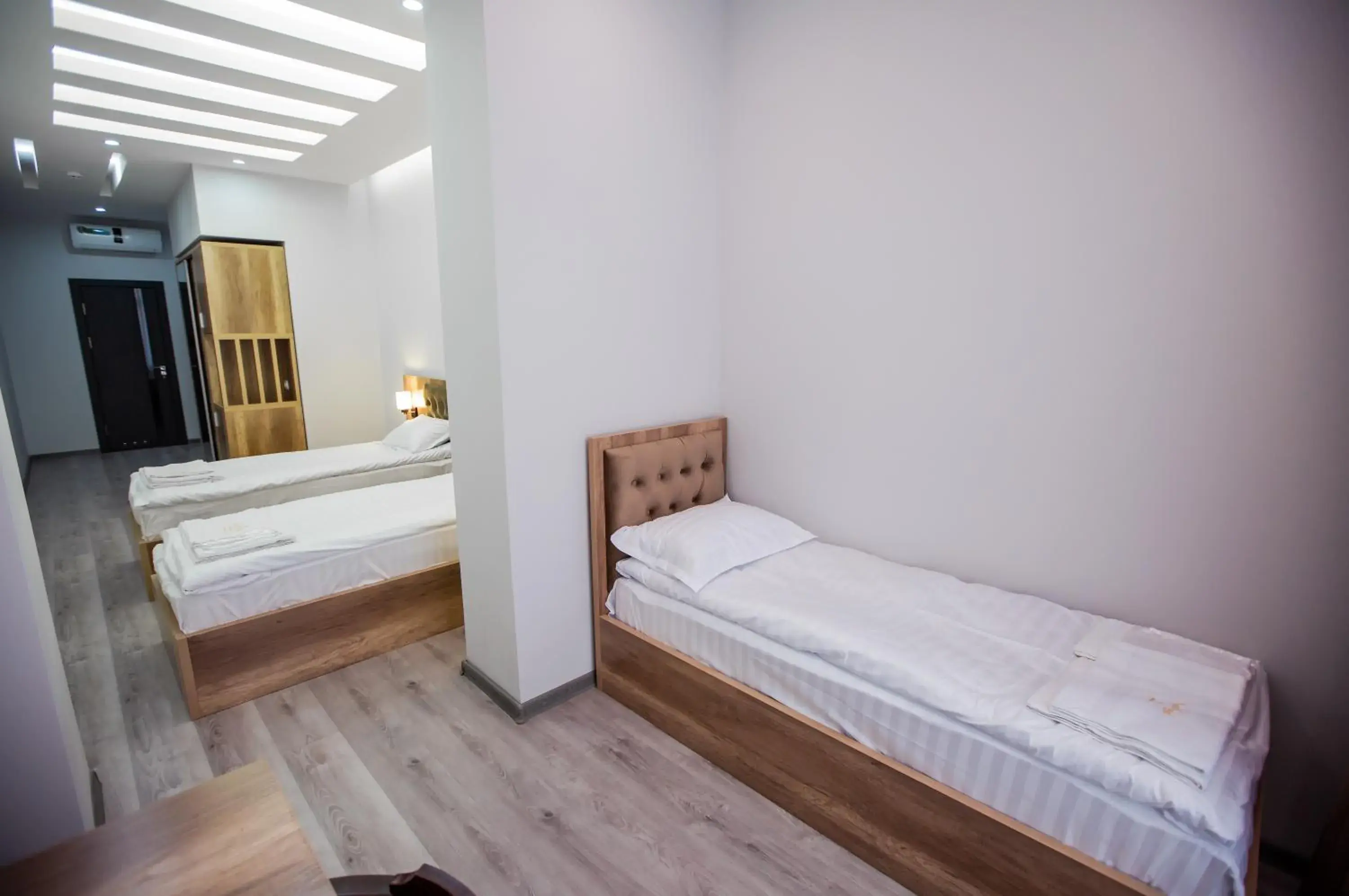 Triple Room with Bath in Hotel Ak Saray Triple Room with Bath in Hotel Ak Saray