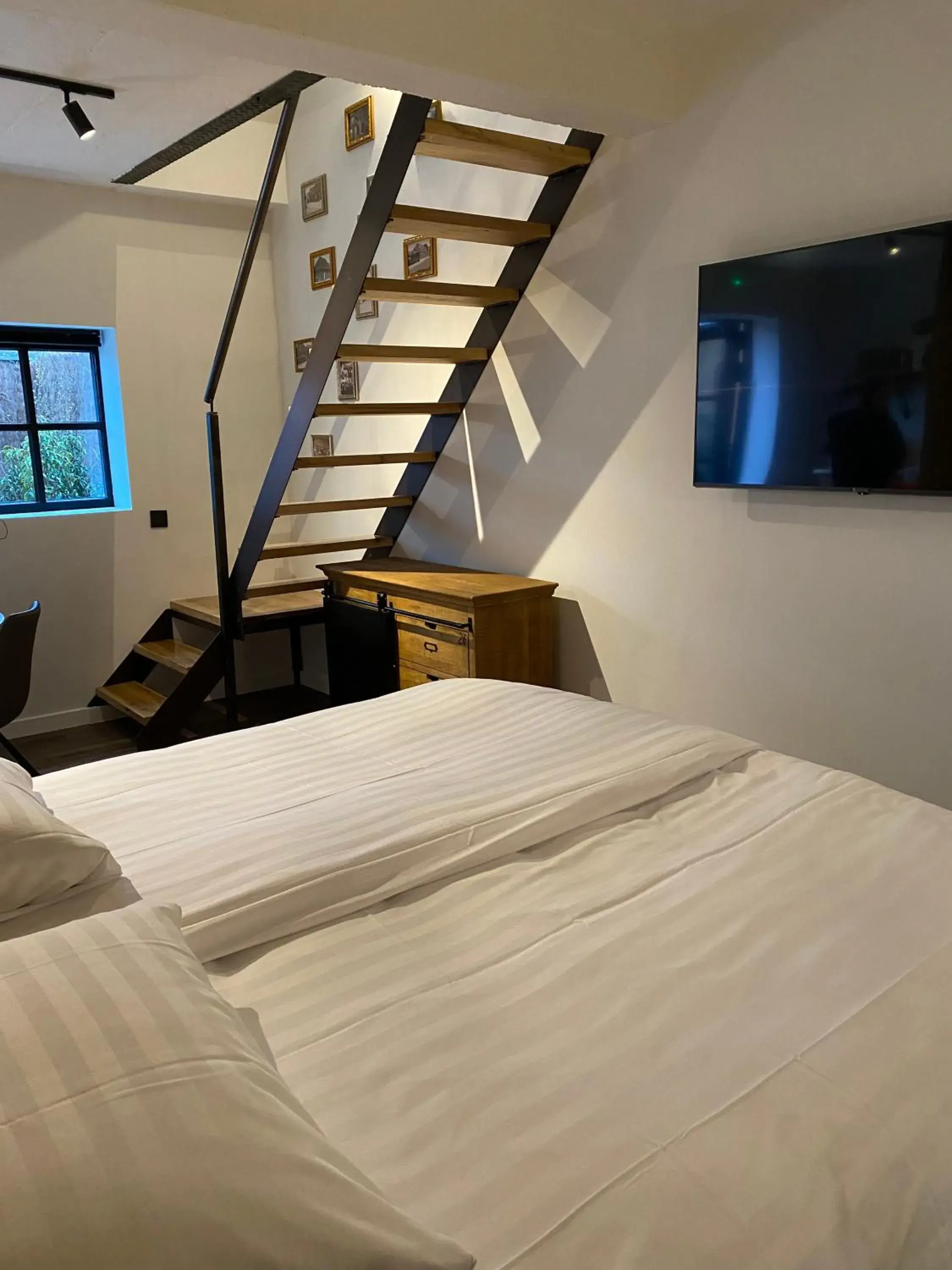 Quadruple Room with Bathroom in B&B Sint-Mariaburg Quadruple Room with Bathroom in B&B Sint-Mariaburg