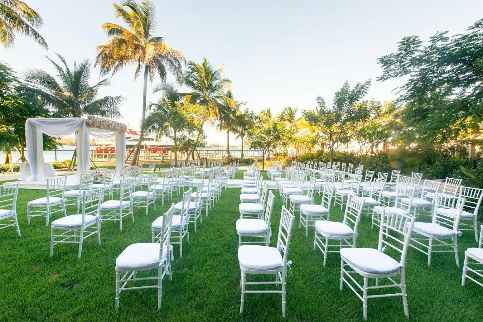 wedding in Margaritaville Beach Resort Nassau