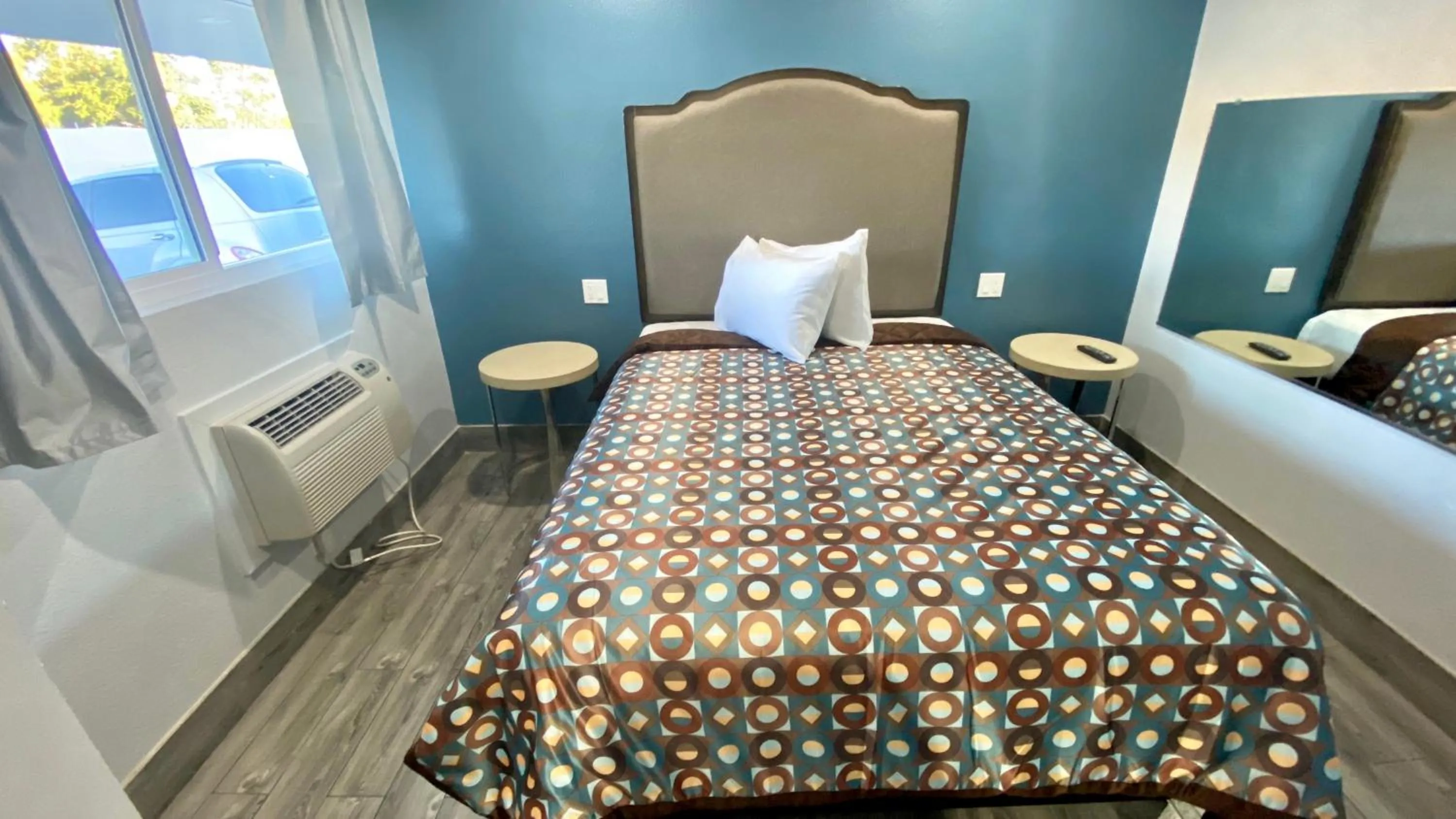 Bed in Dixie Motel