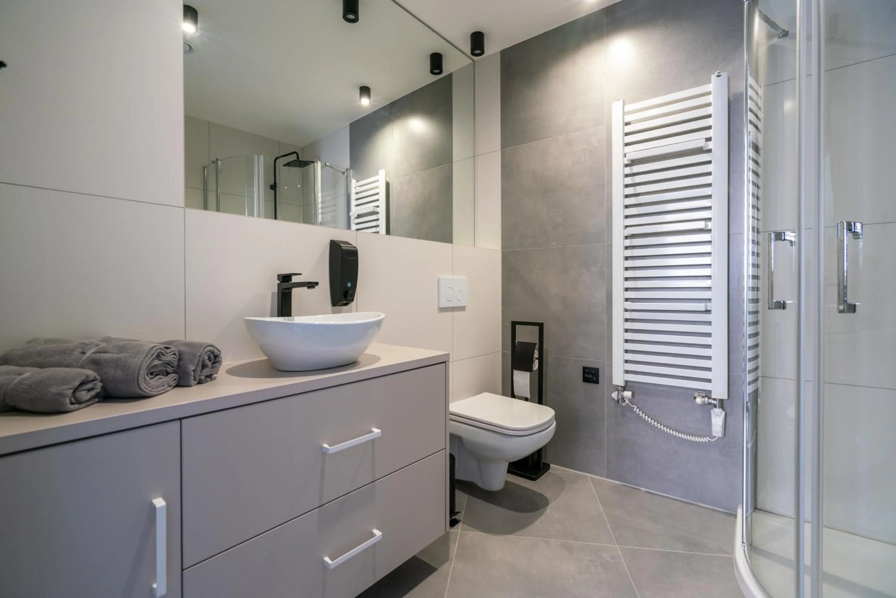 Shower in Carp&Bed Zator