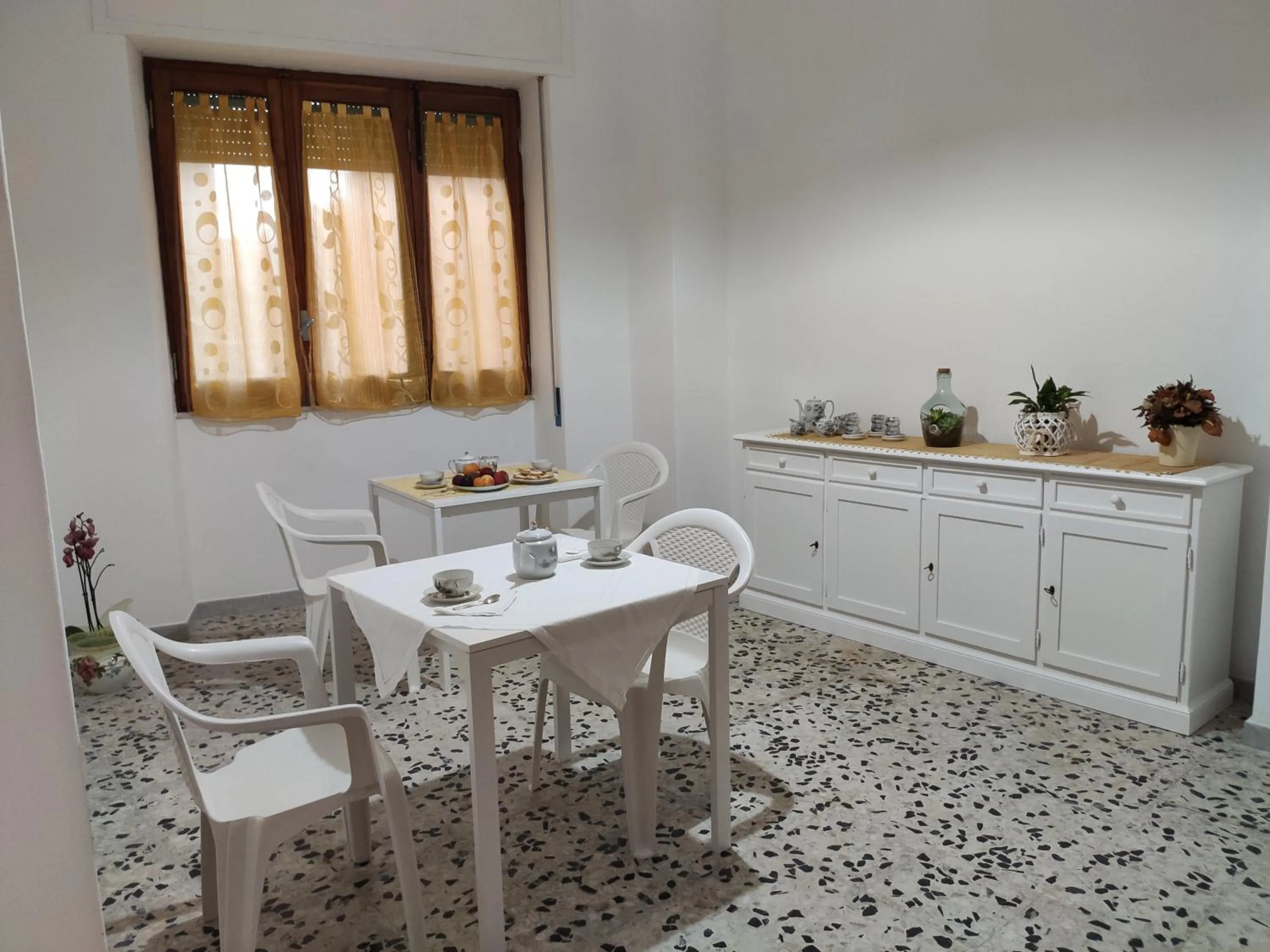 Dining area in B&B 24 Maggio