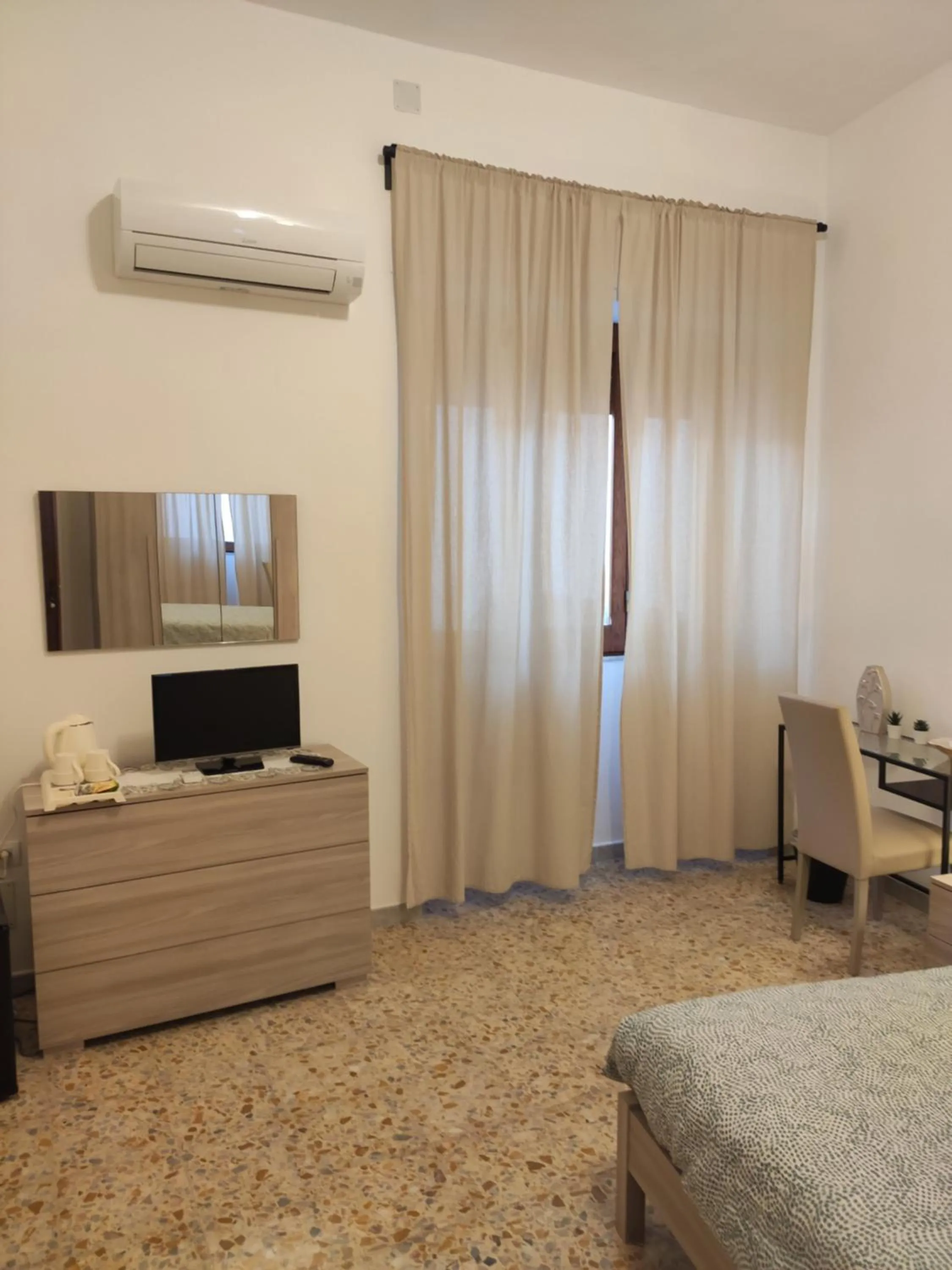 Photo of the whole room in B&B 24 Maggio