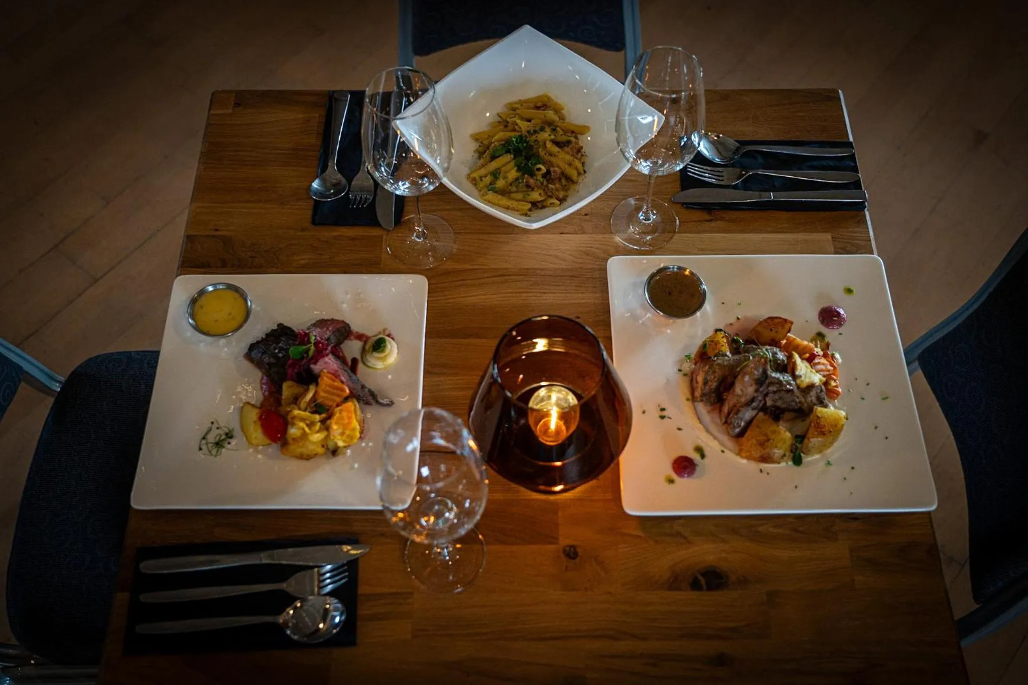 Restaurant/places to eat in Cave apartment