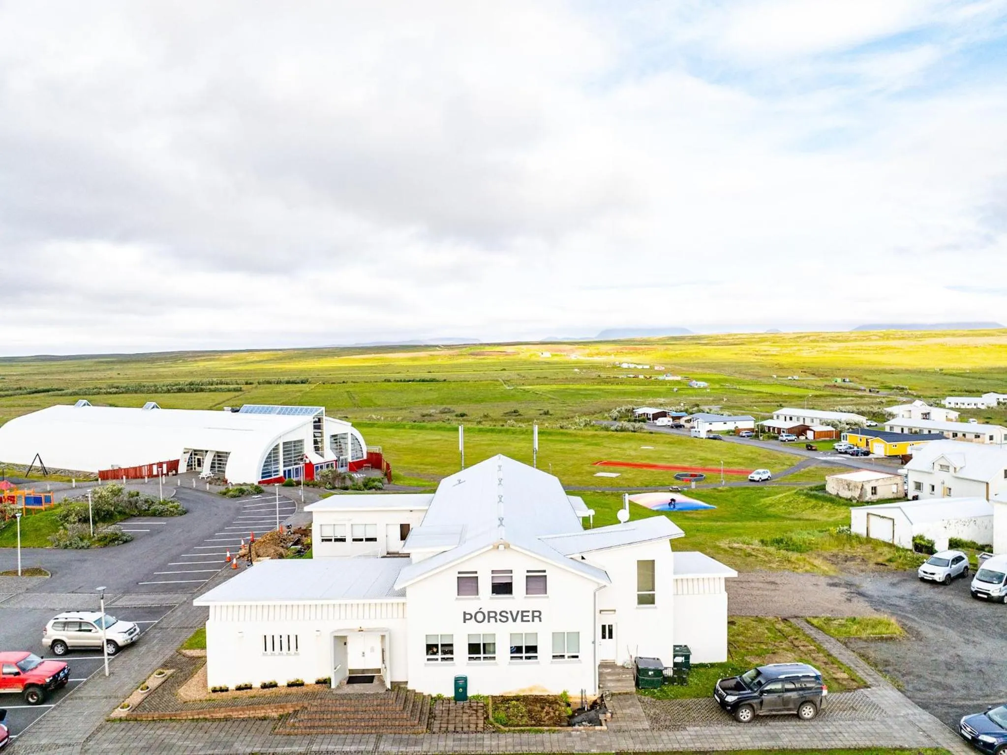 Restaurant/places to eat in Cave apartment