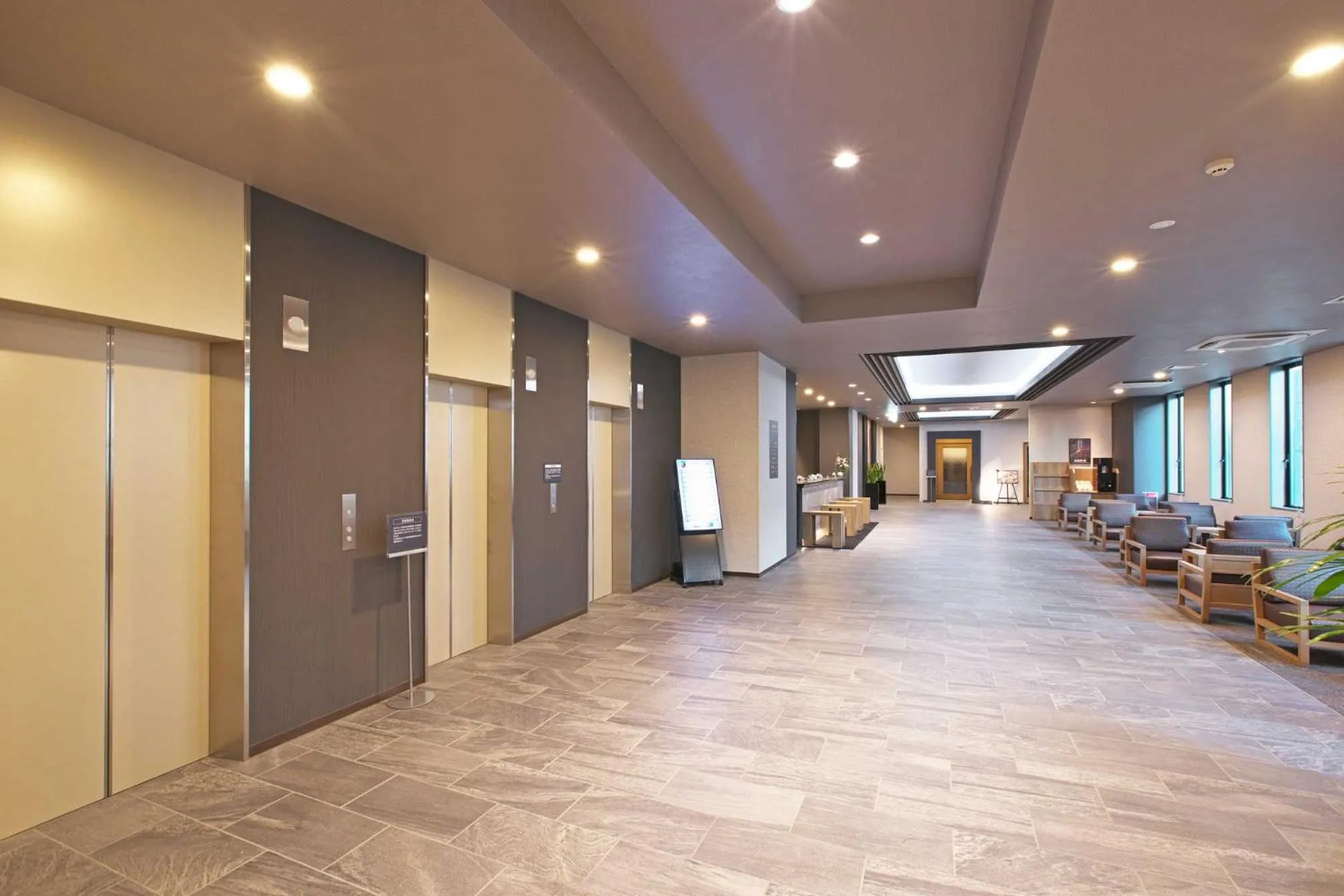 Lobby or reception in Hotel Route Inn Kusatsu Ritto -Ritto Inter Kokudo 1 gou-