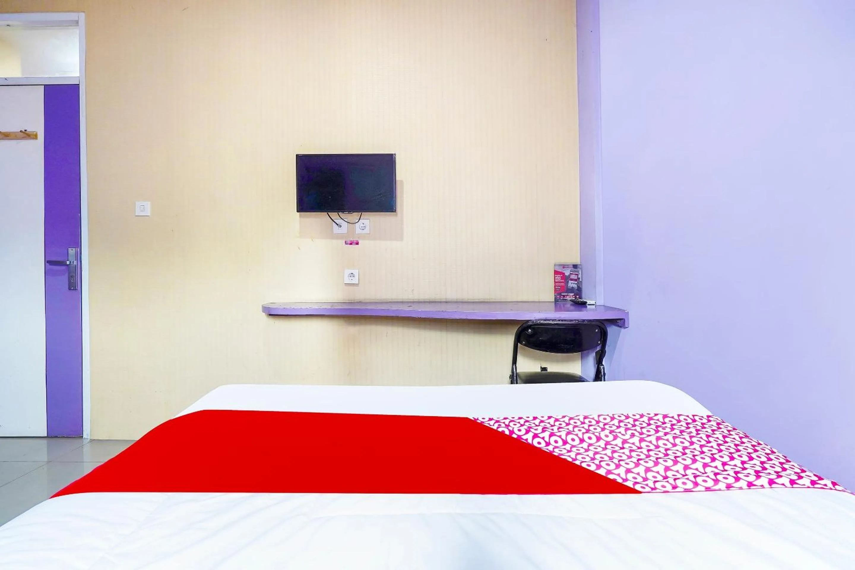 Bedroom, Bed in OYO 91299 Violet Guest House